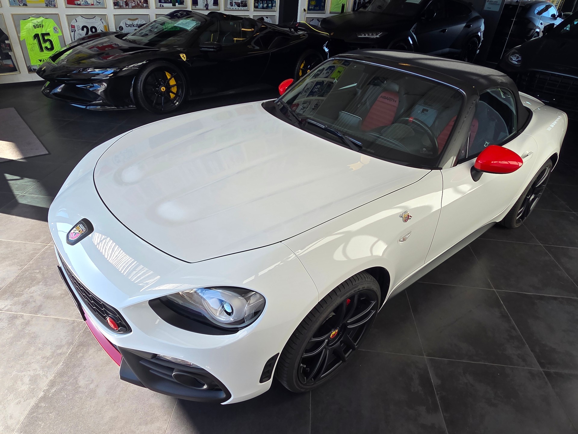 FIAT 124 Spider 1.4 TB Abarth-image-12