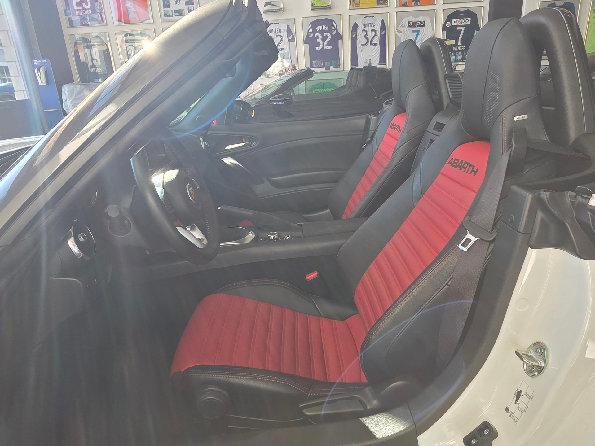 FIAT 124 Spider 1.4 TB Abarth-image-17