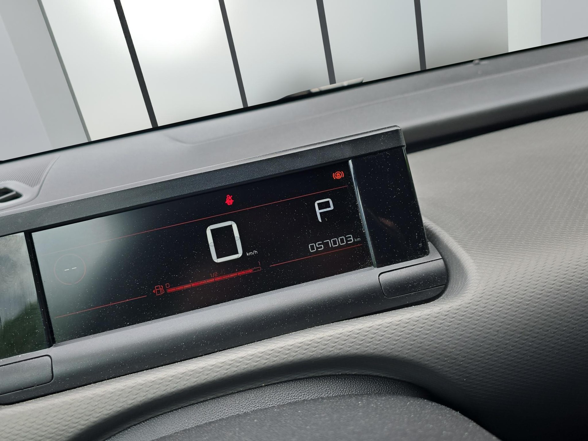 CITROEN C4 Cactus 1.2 Shine-image-19