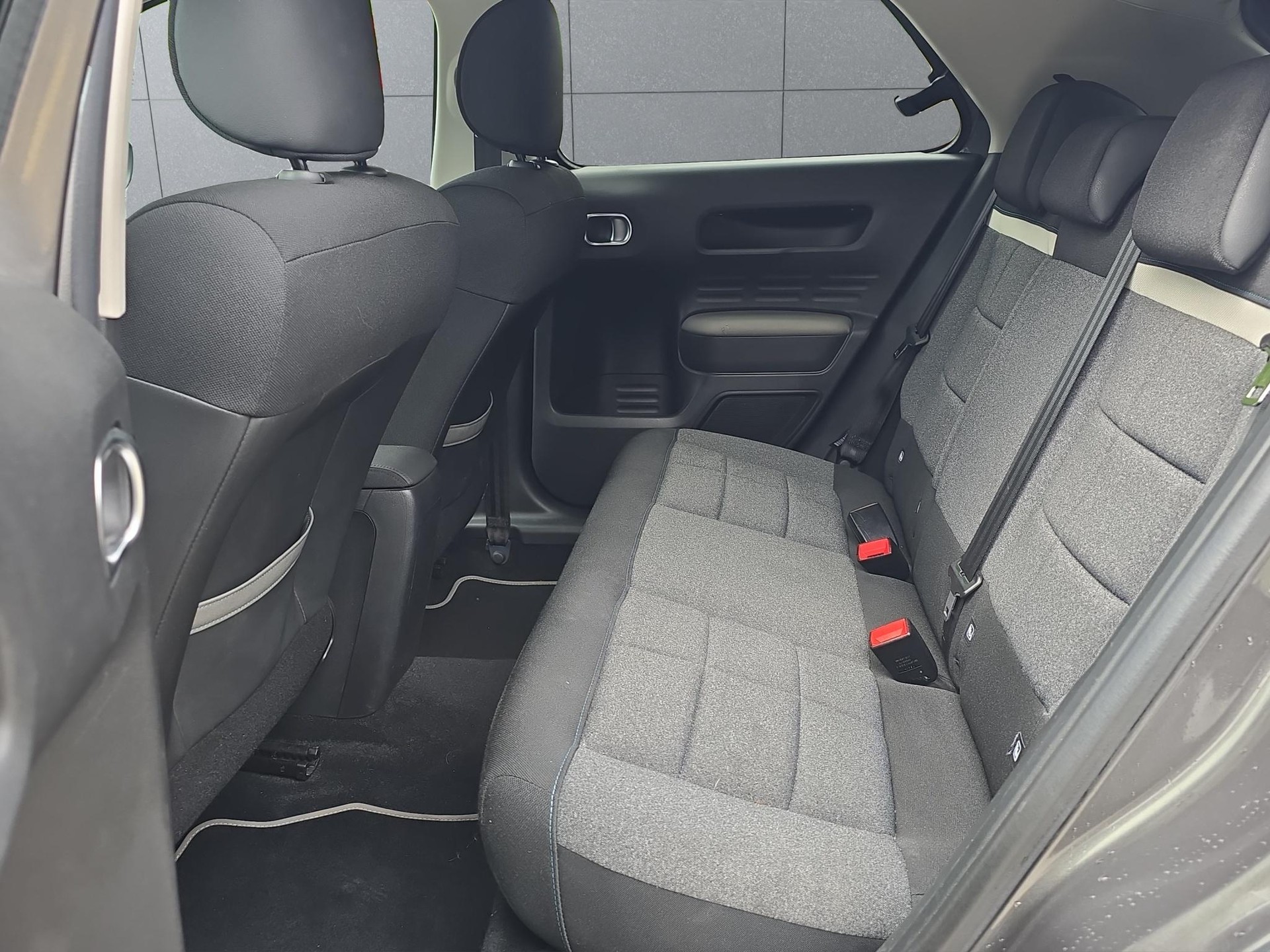 CITROEN C4 Cactus 1.2 PureTech Shine-image-11