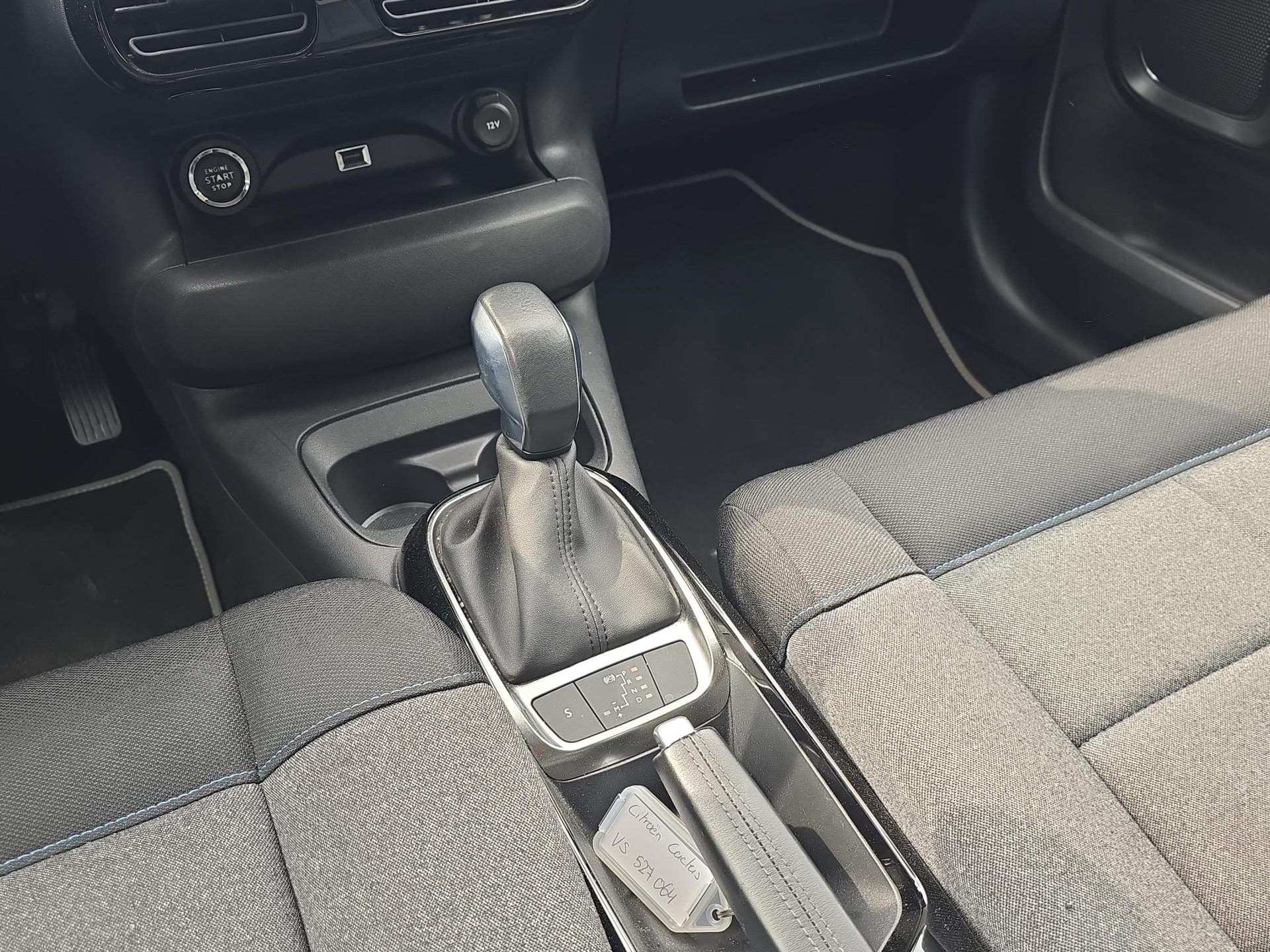 CITROEN C4 Cactus 1.2 PureTech Shine-image-14