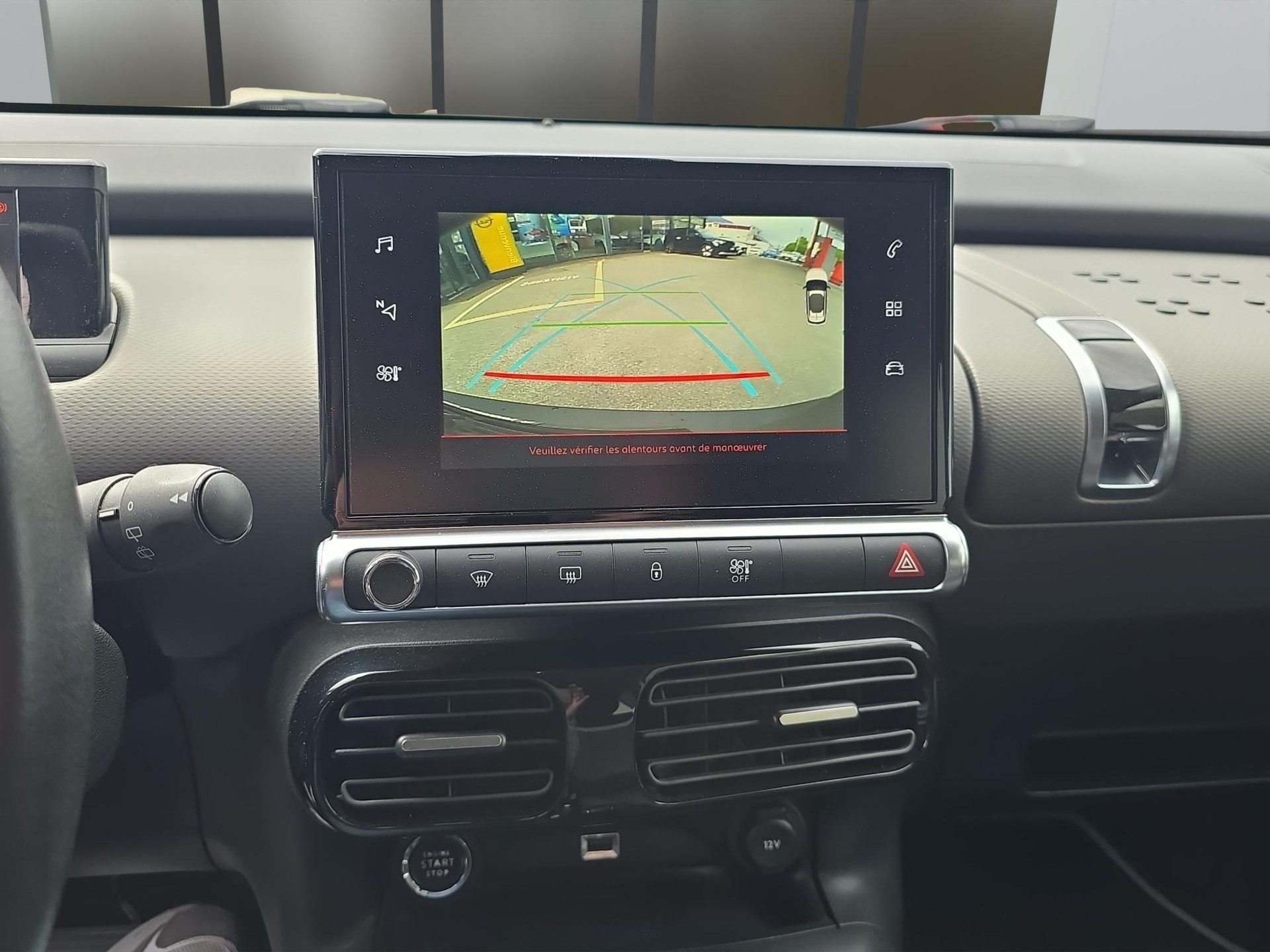 CITROEN C4 Cactus 1.2 PureTech Shine-image-15
