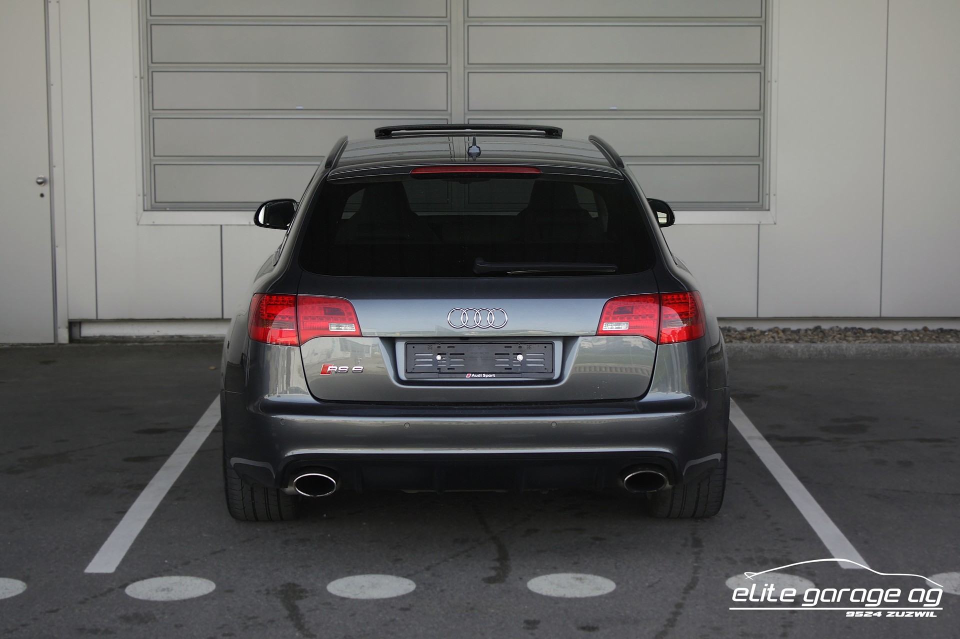 AUDI RS6 Avant 5.0 TFSI V10 quattro tiptronic-image-3