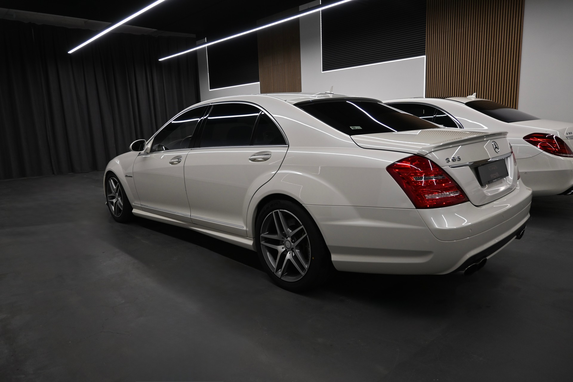 MERCEDES-BENZ S 65 AMG L Automatic-image-4