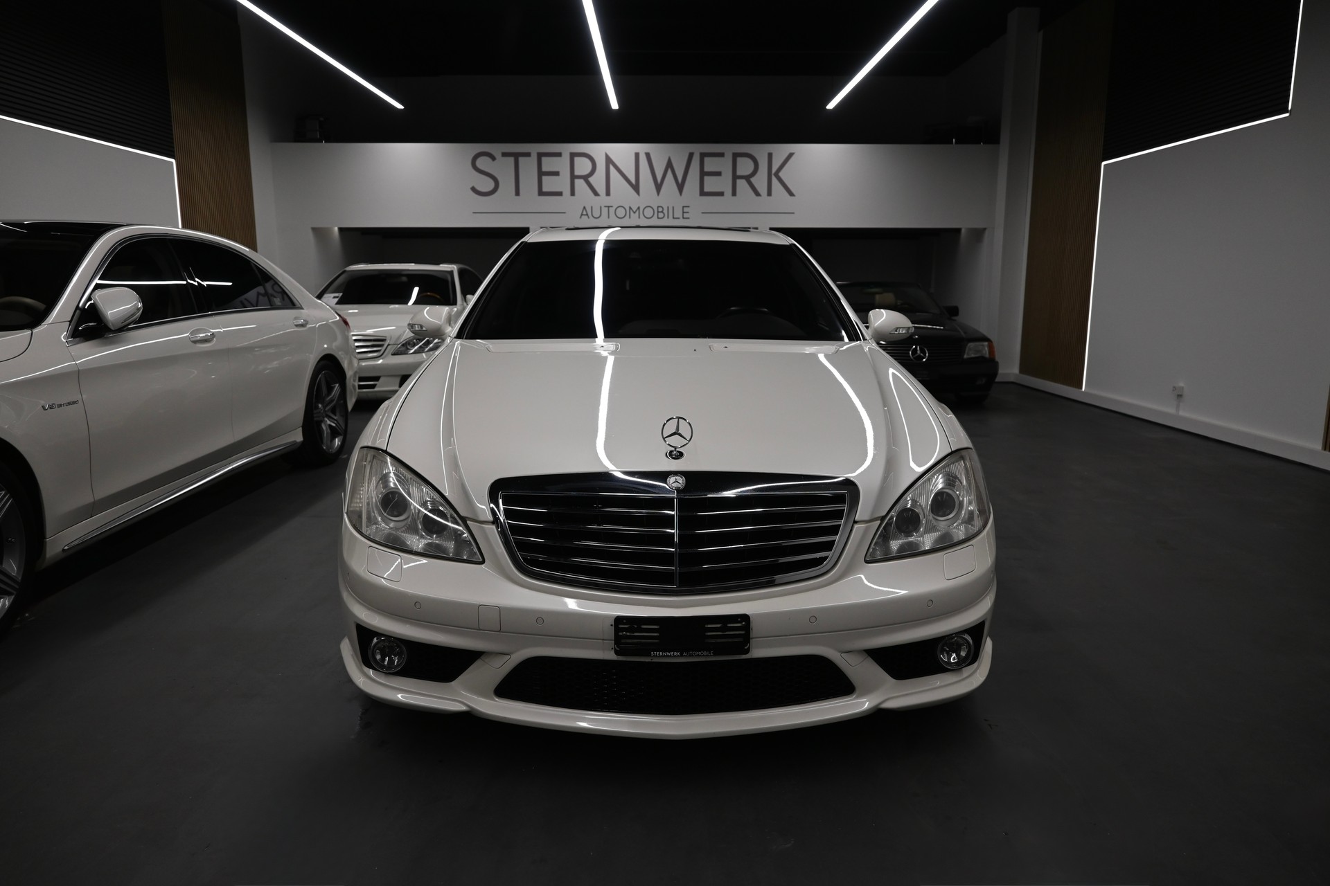MERCEDES-BENZ S 65 AMG L Automatic-showroom-element-1