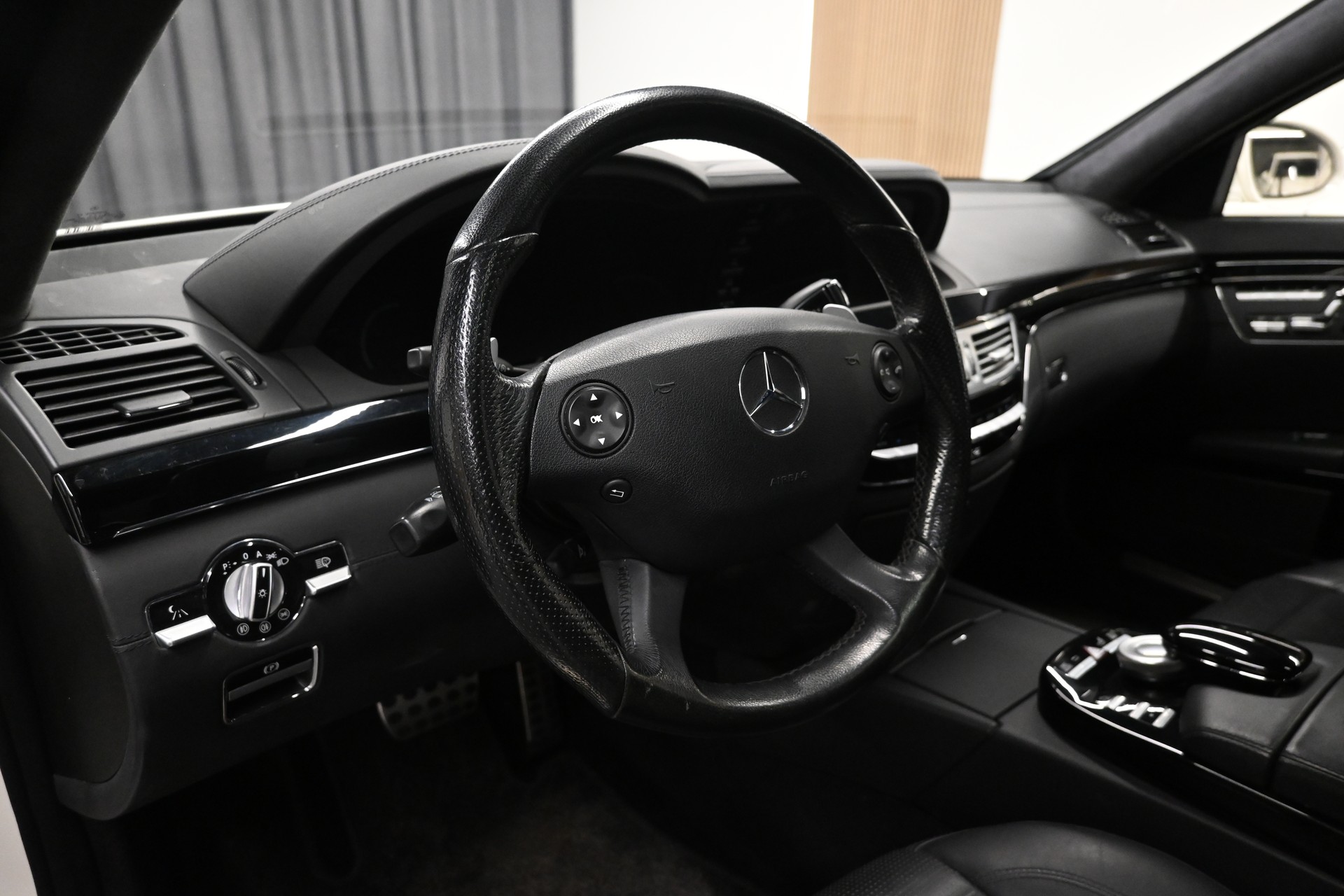 MERCEDES-BENZ S 65 AMG L Automatic-image-15