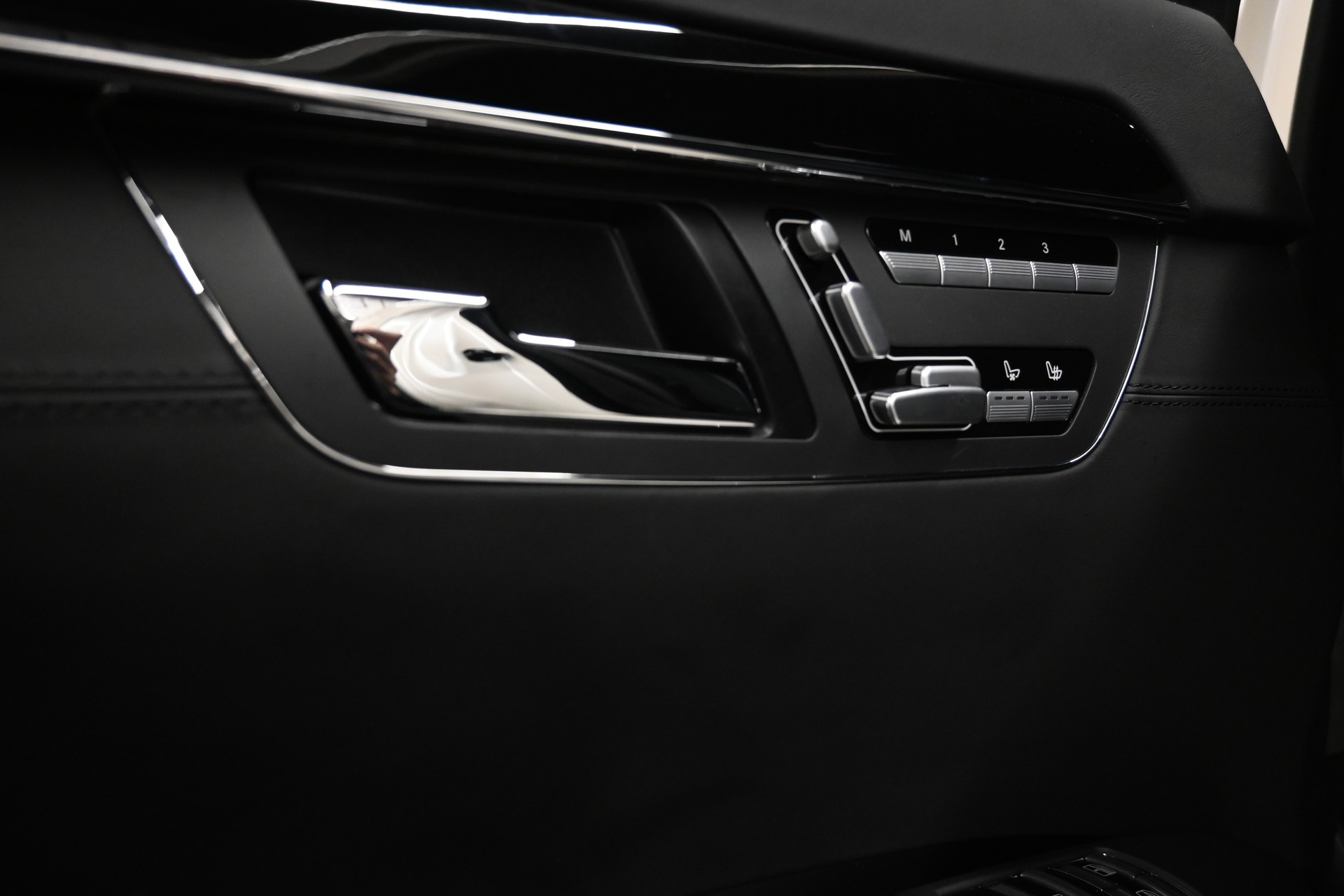 MERCEDES-BENZ S 65 AMG L Automatic-image-20