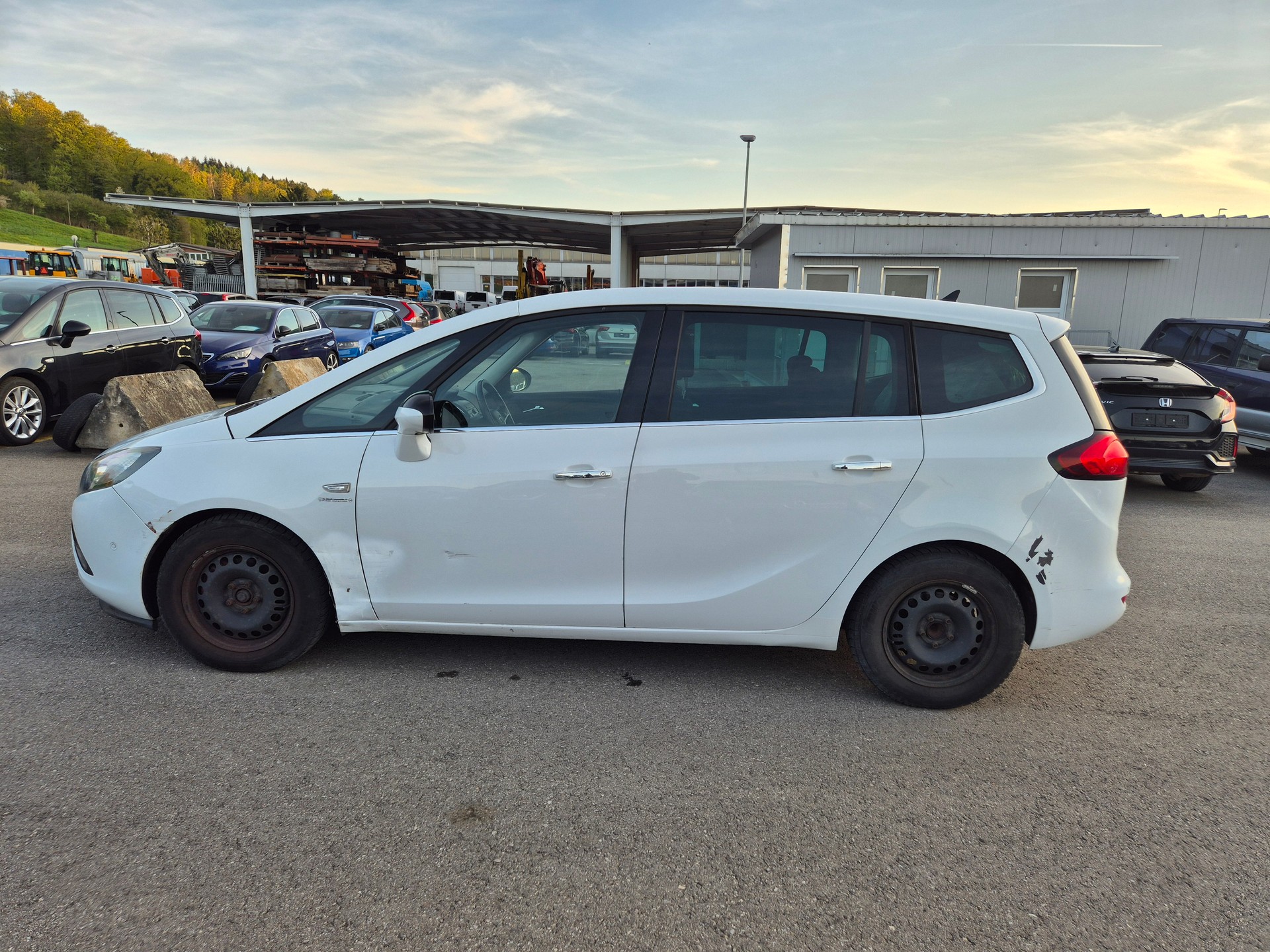 OPEL Zafira Tourer 1.4i 16V Cosmo-image-3