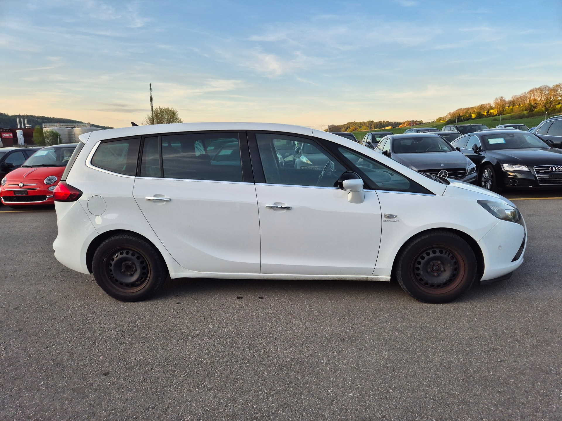 OPEL Zafira Tourer 1.4i 16V Cosmo-image-9