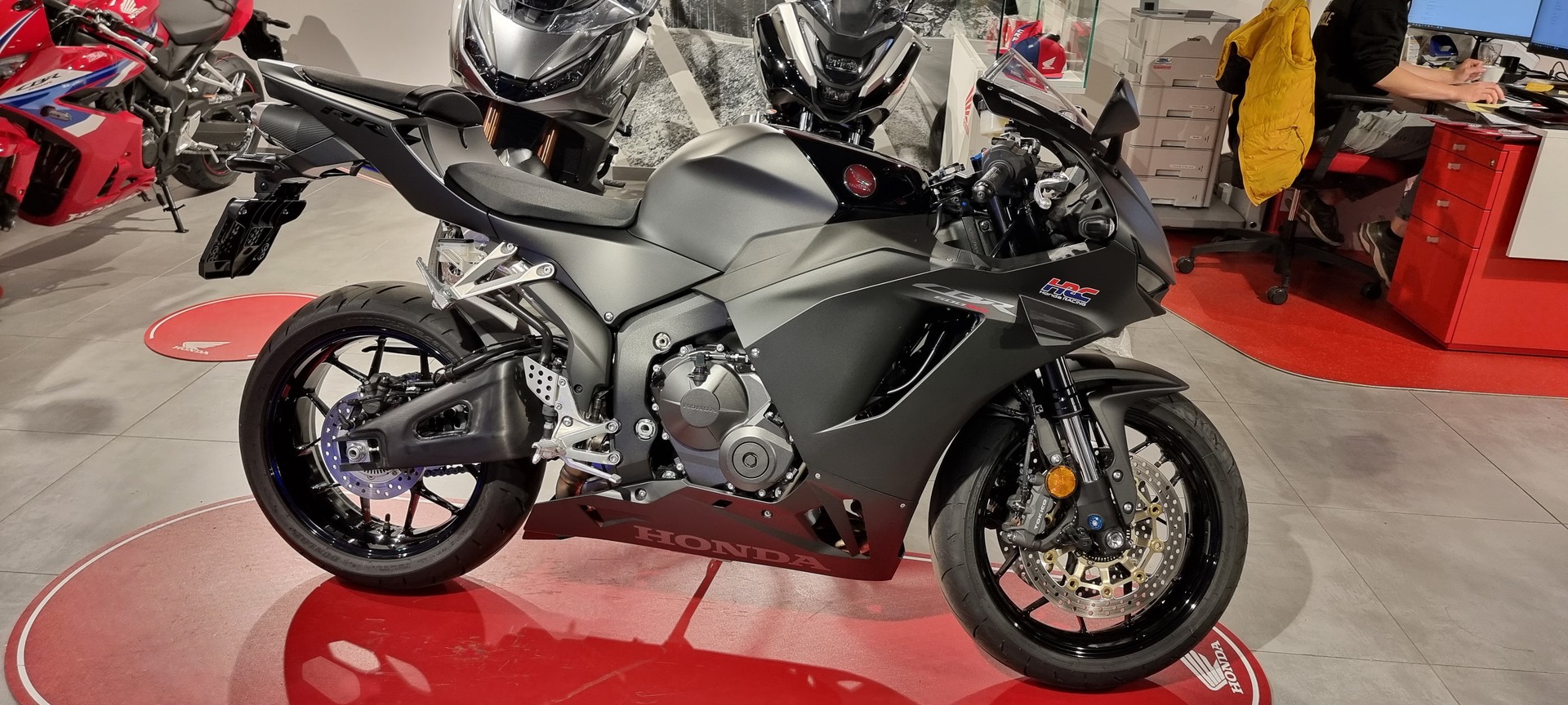 HONDA CBR 600 RR-image-1