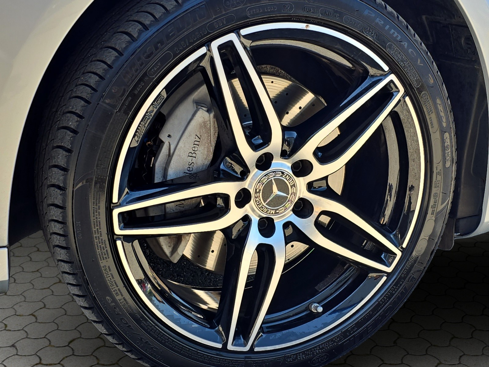MERCEDES-BENZ E 220 d T 4Matic AMG Line 9G-Tronic mit AHK-image-8