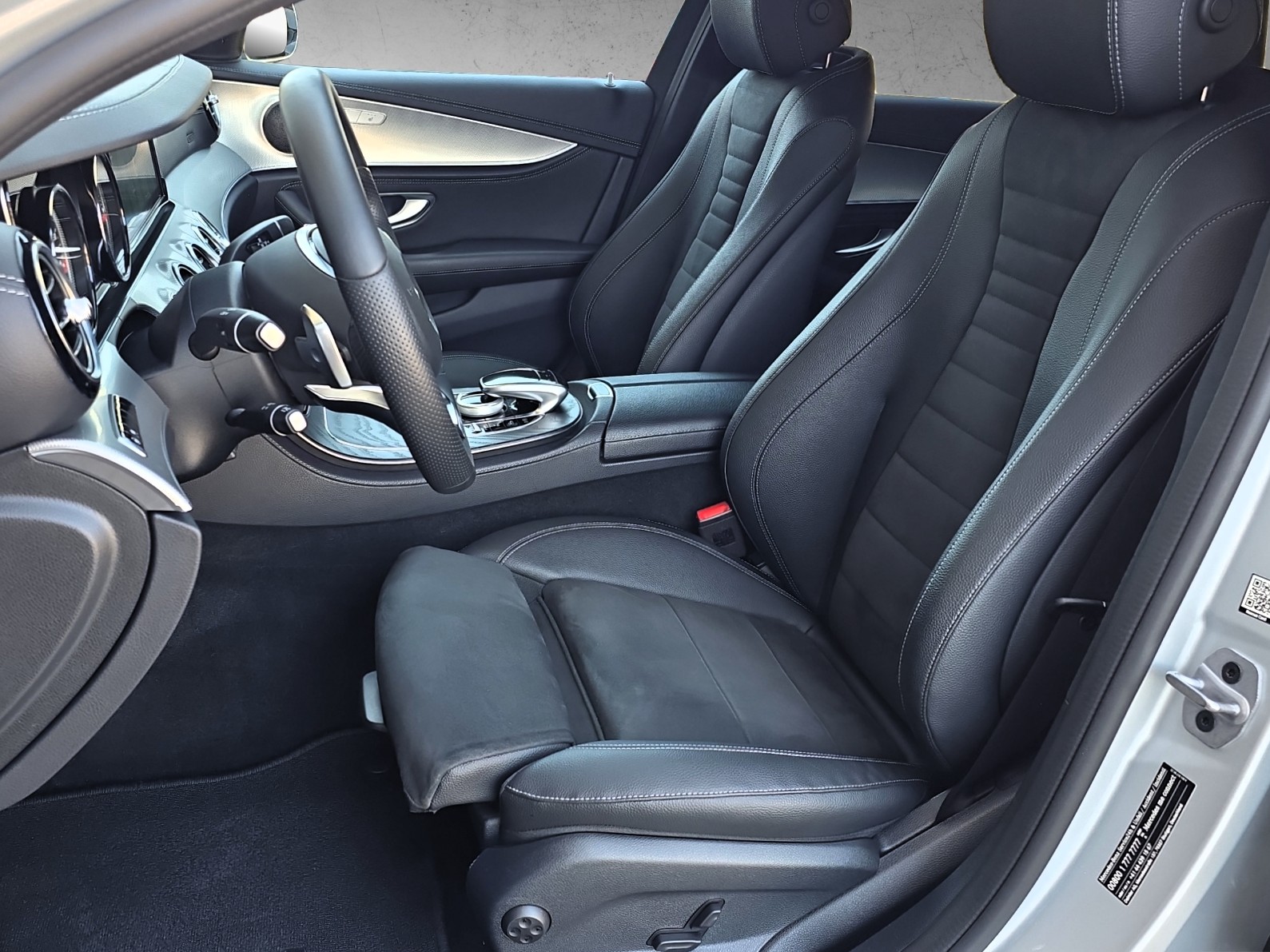MERCEDES-BENZ E 220 d T 4Matic AMG Line 9G-Tronic mit AHK-image-9