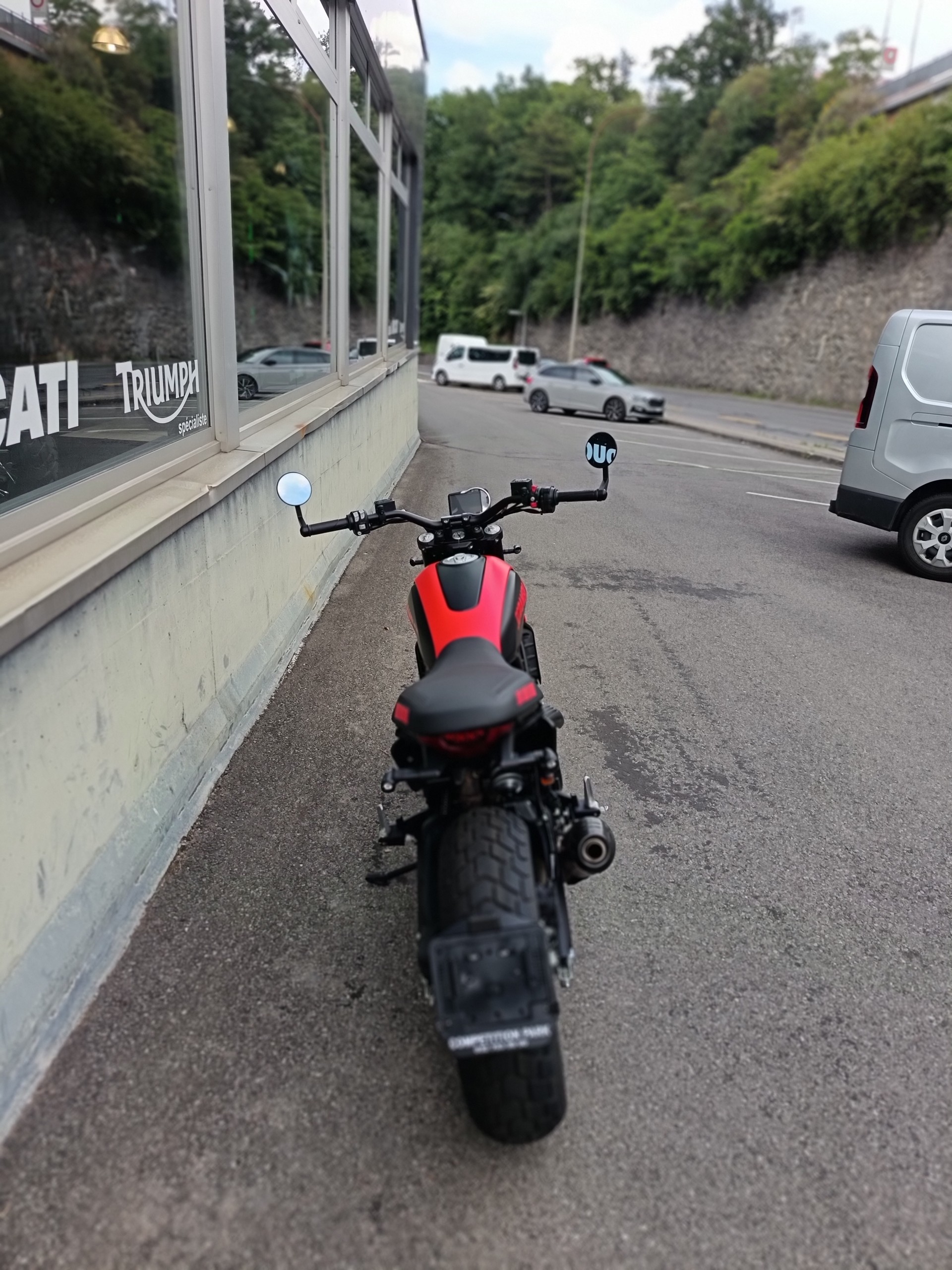 DUCATI Scrambler 803 Full Throttle-showroom-element-3