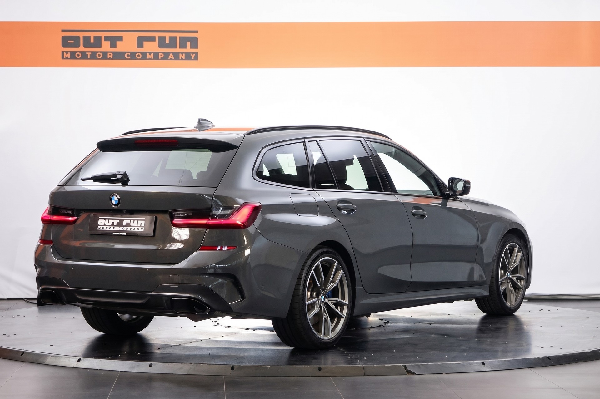 BMW M340i xDrive 48V Touring Steptronic-image-6