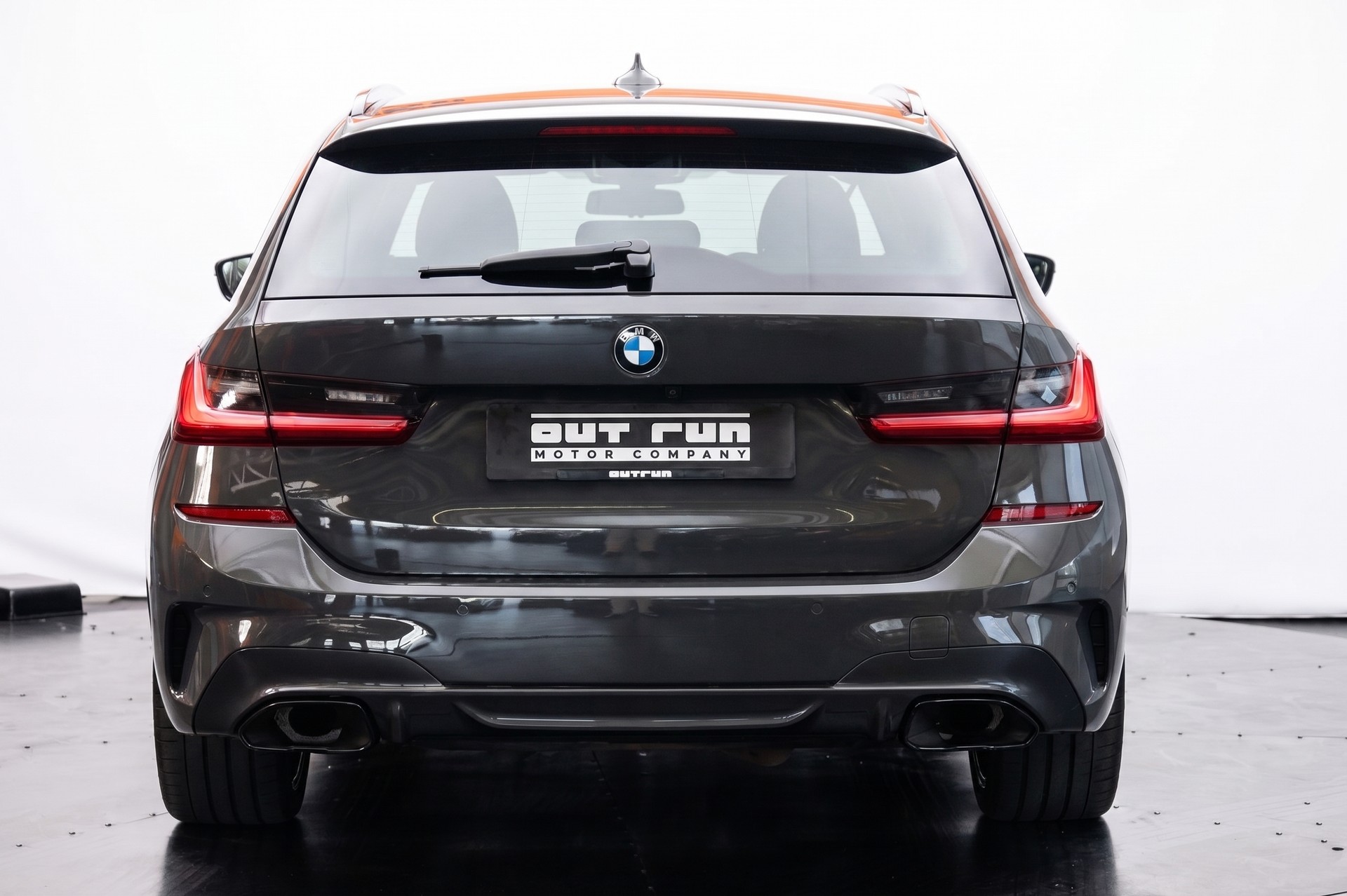 BMW M340i xDrive 48V Touring Steptronic-image-5