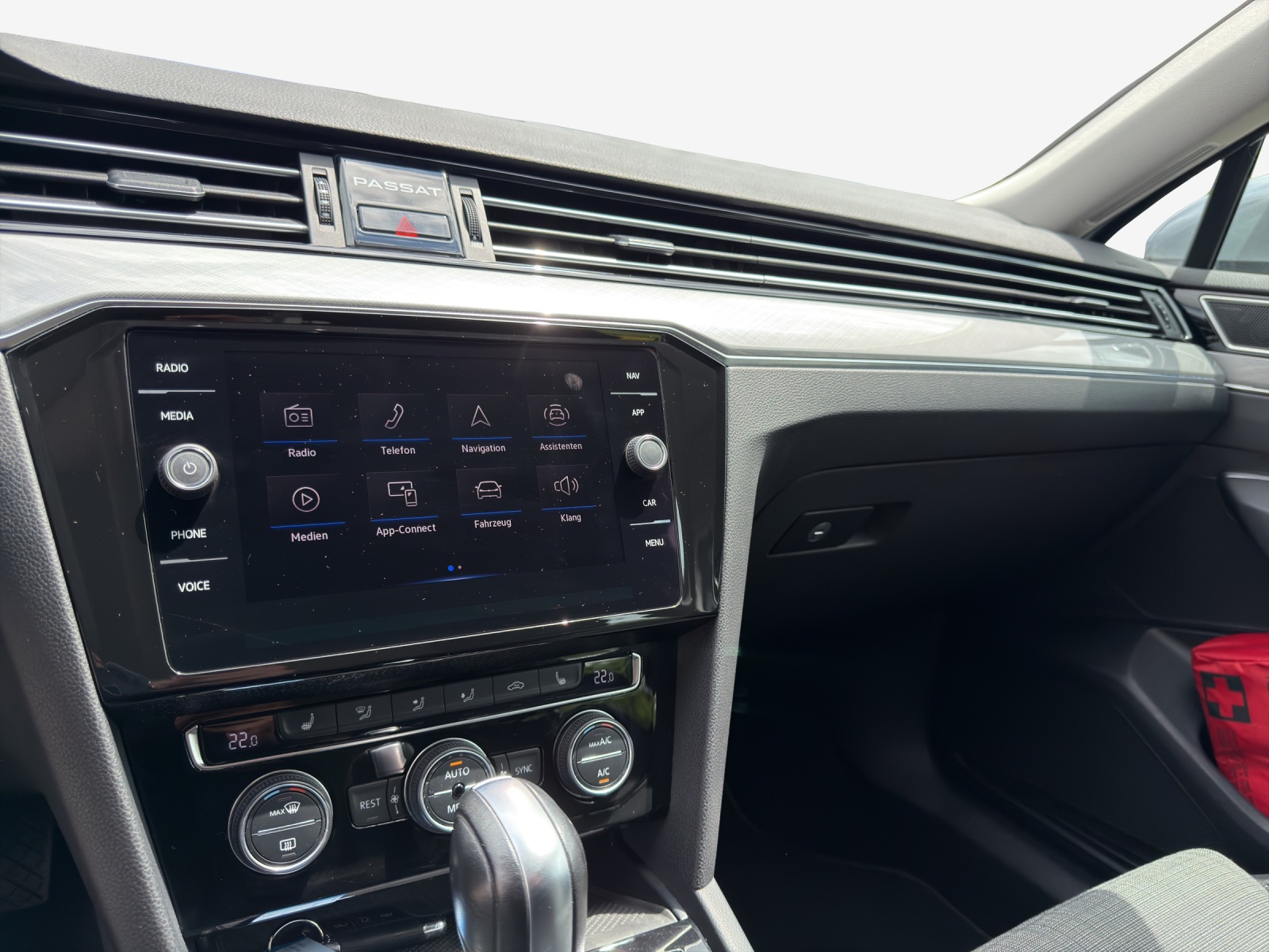 VW Passat 2.0 TDI BMT Business DSG-image-10