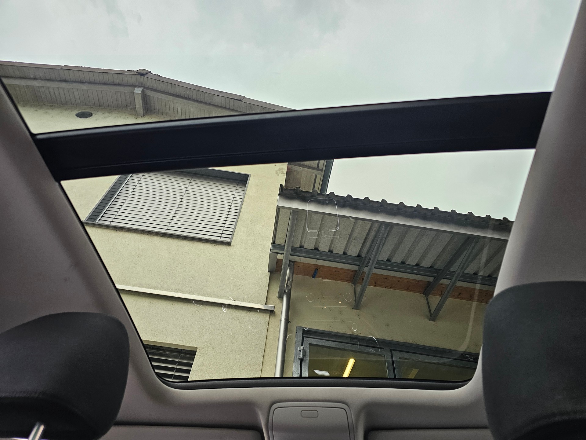 VW Tiguan 1.4 TSI Sport&Style 4Motion-image-24