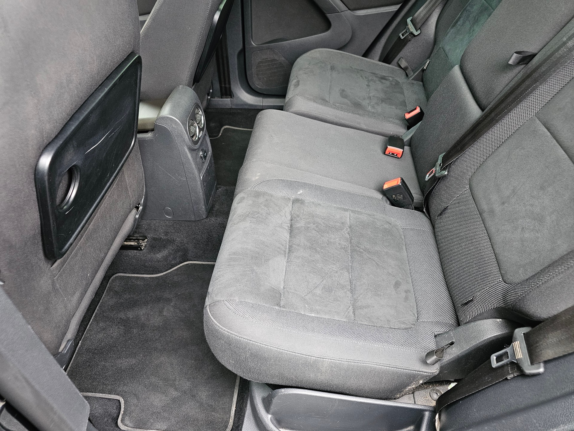 VW Tiguan 1.4 TSI Sport&Style 4Motion-image-27