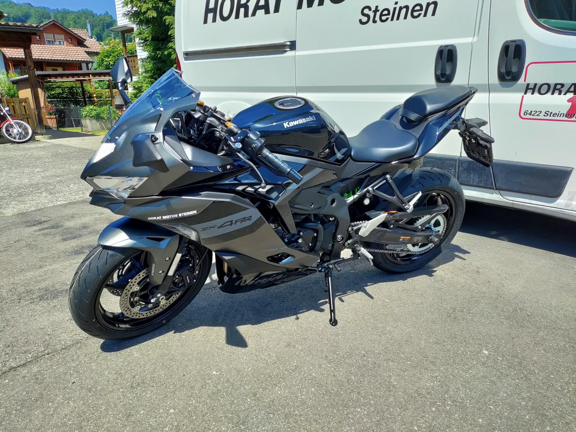 KAWASAKI Ninja ZX-4RR-image-3