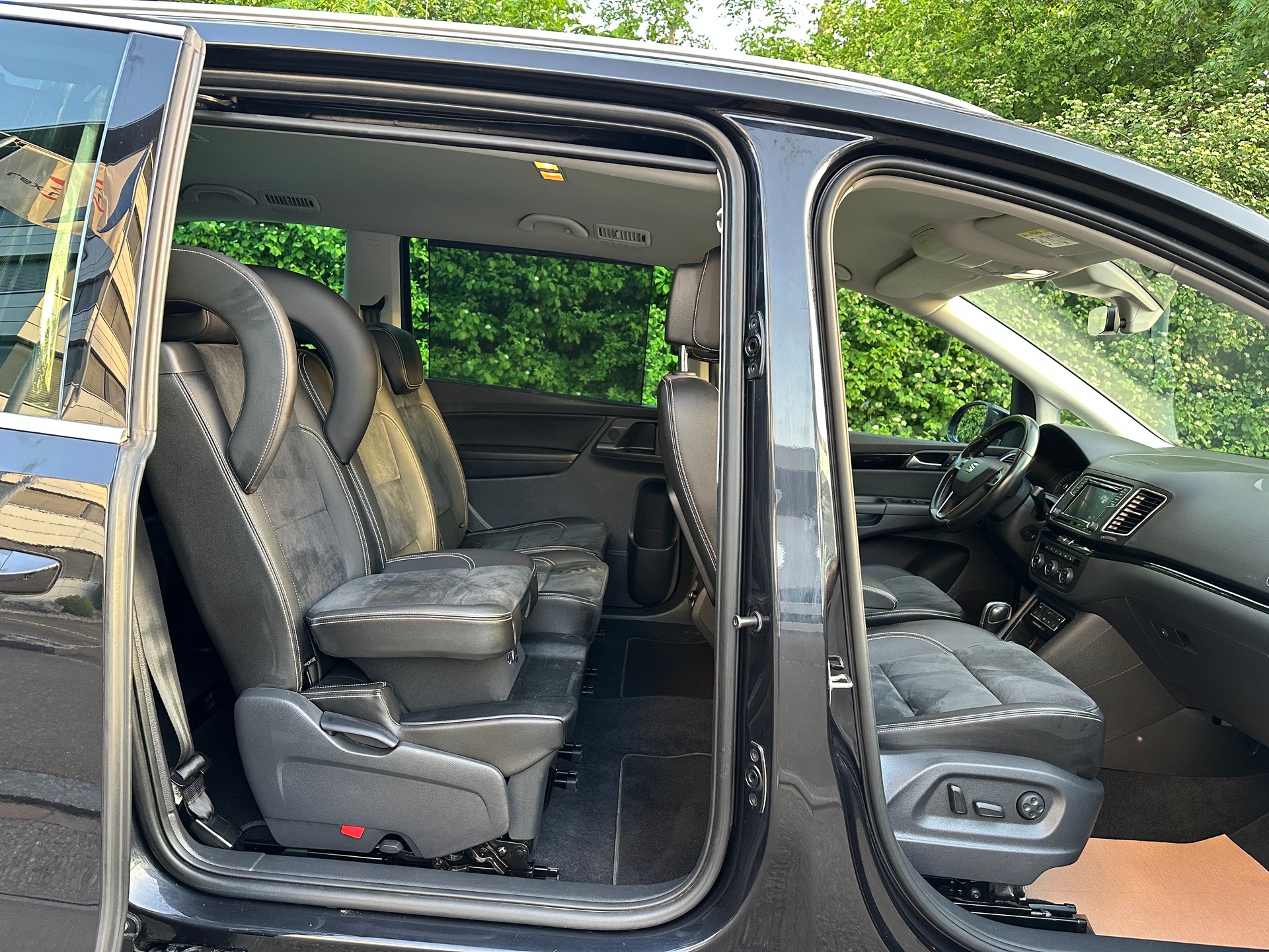 SEAT Alhambra 2.0 TDI 20 Year 4Drive 7- Platzer-image-10
