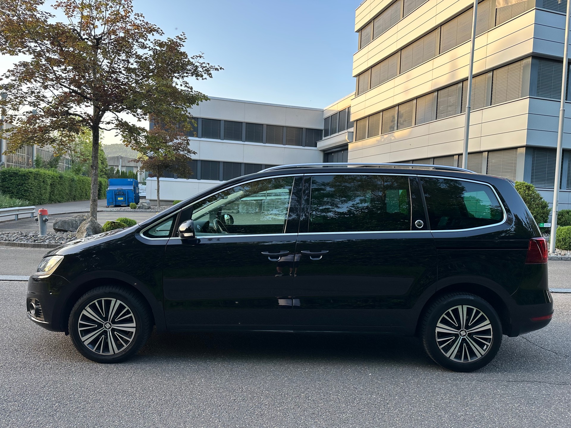 SEAT Alhambra 2.0 TDI 20 Year 4Drive 7- Platzer-image-6