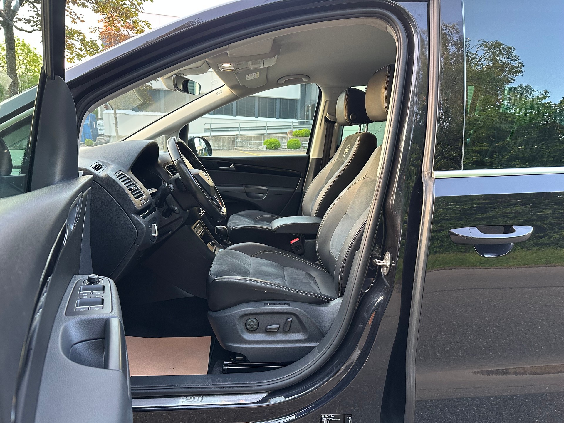 SEAT Alhambra 2.0 TDI 20 Year 4Drive 7- Platzer-image-8