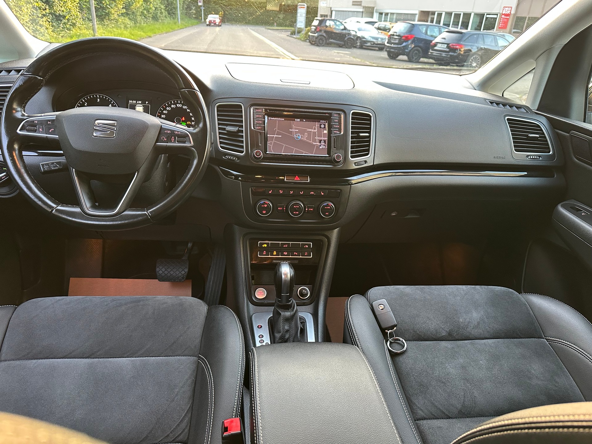 SEAT Alhambra 2.0 TDI 20 Year 4Drive 7- Platzer-image-13