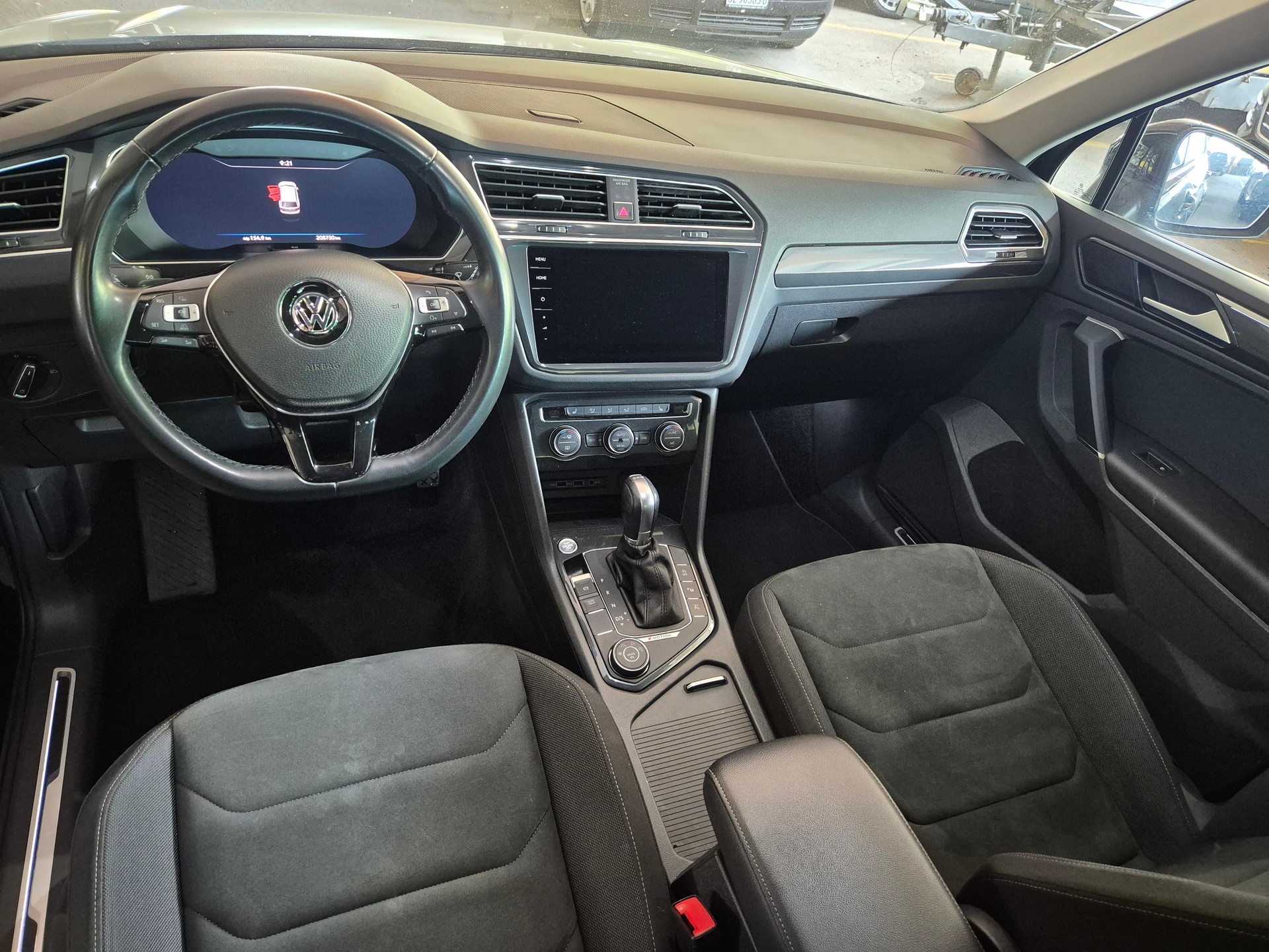 VW Tiguan 2.0TSI Comfortline 4Motion DSG-image-5
