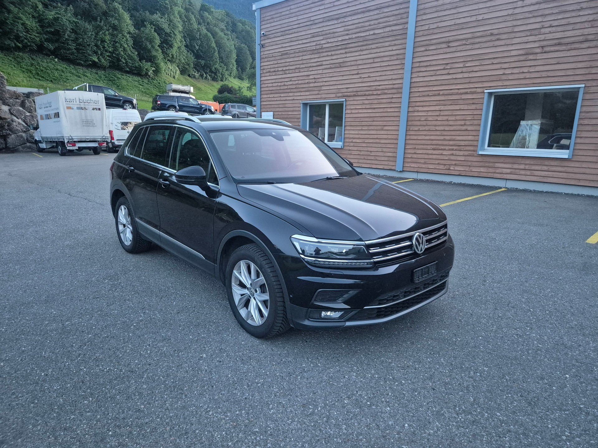 VW Tiguan 2.0TSI Comfortline 4Motion DSG-image-4