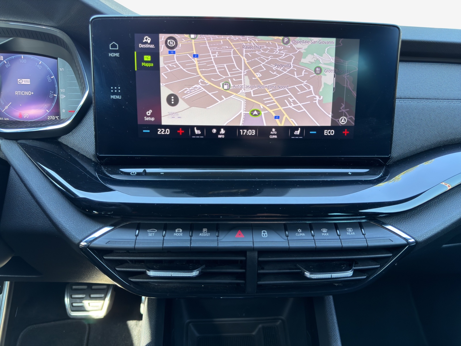 SKODA Octavia Combi 1.4 TSI PHEV DSG SportLine-image-11