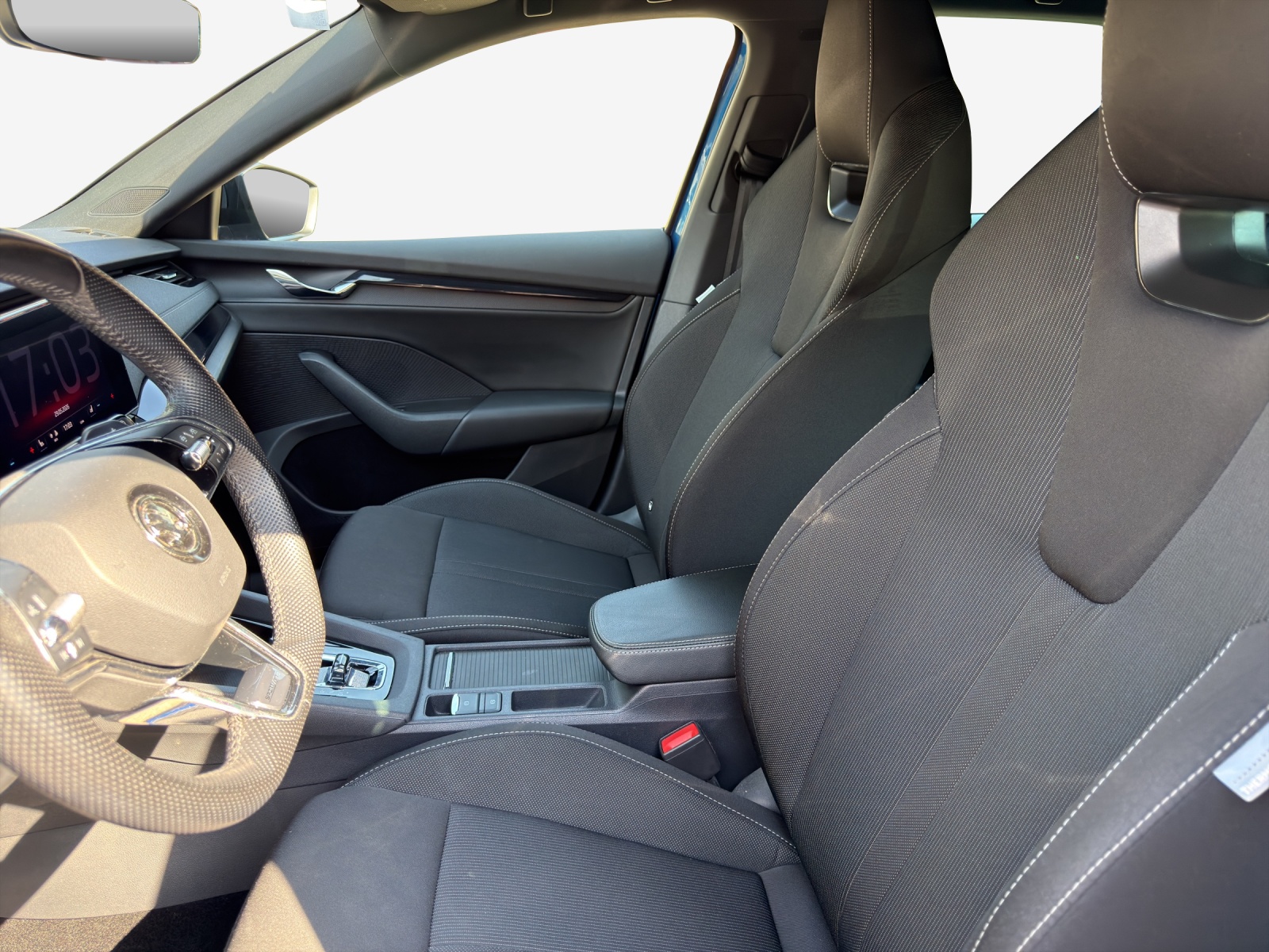 SKODA Octavia Combi 1.4 TSI PHEV DSG SportLine-image-8