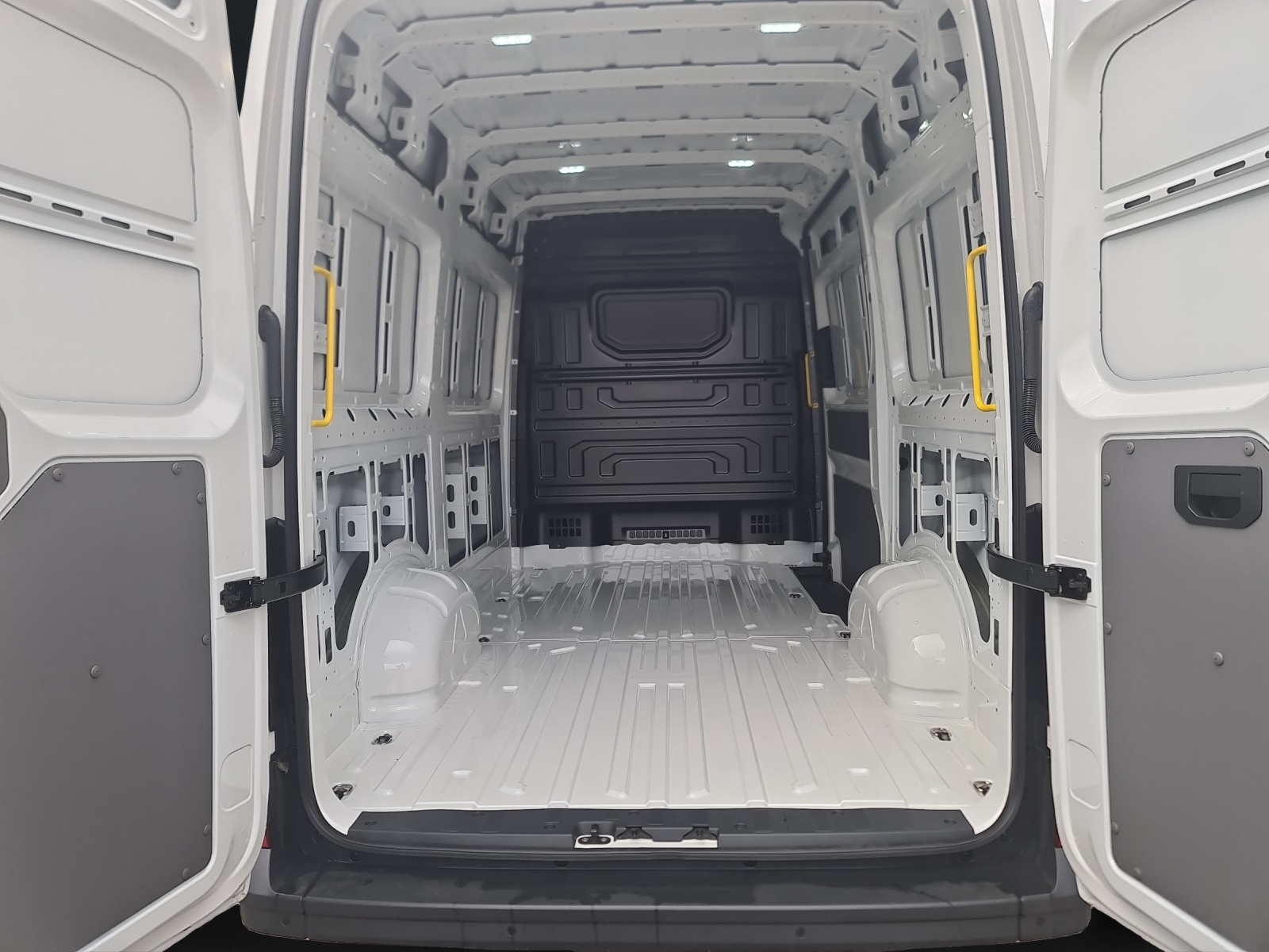 VW Crafter 35 2.0 BiTDI L3 A-image-9