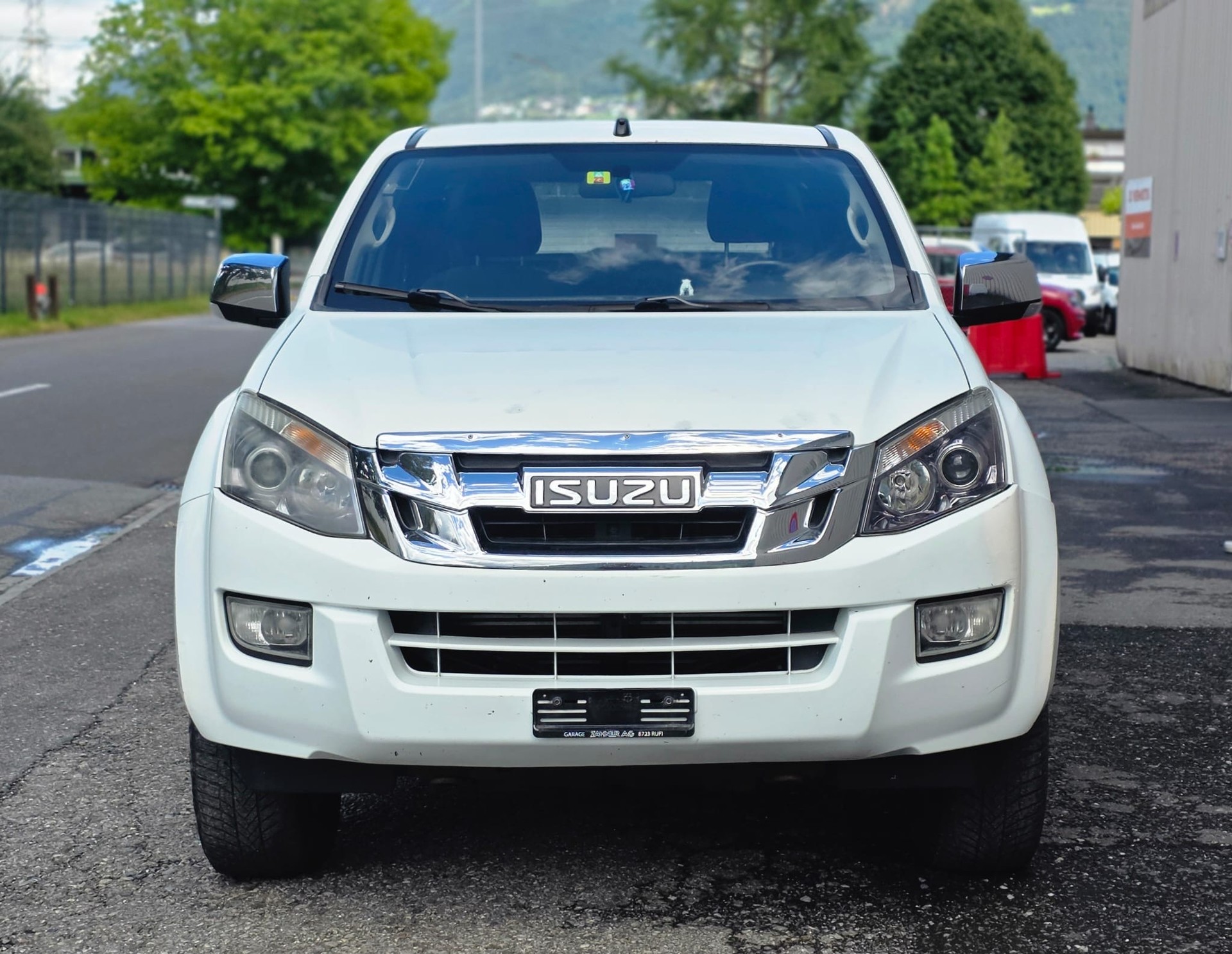 ISUZU D-MAX 2.5 SpaceCab Solar Plus 4x4 A