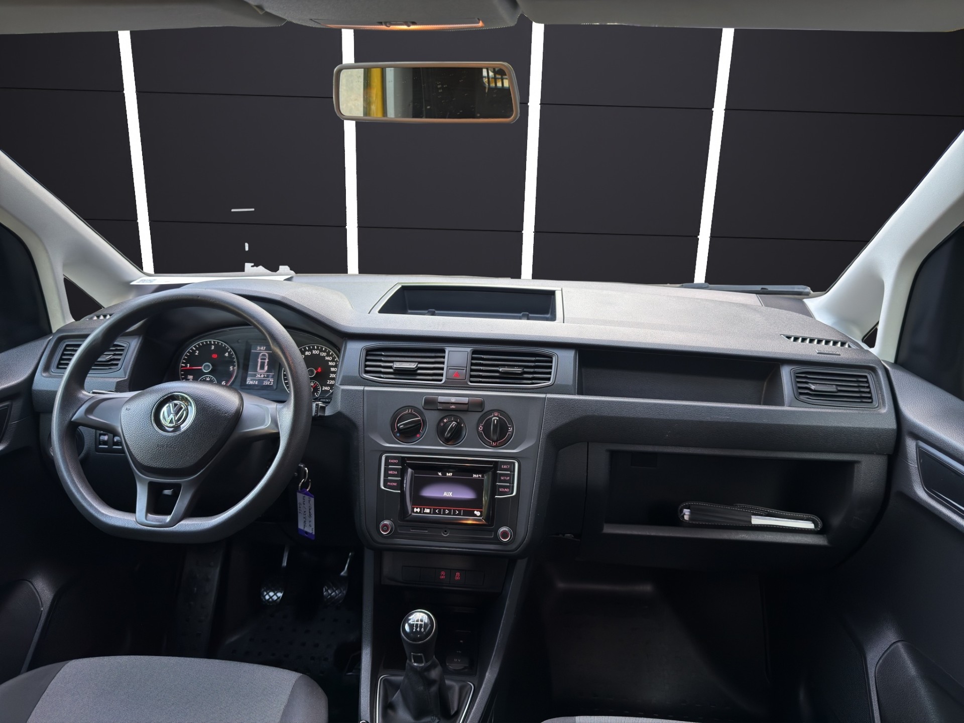 VW Caddy 2.0TDI 4Motion BlueMotion Technology-image-8