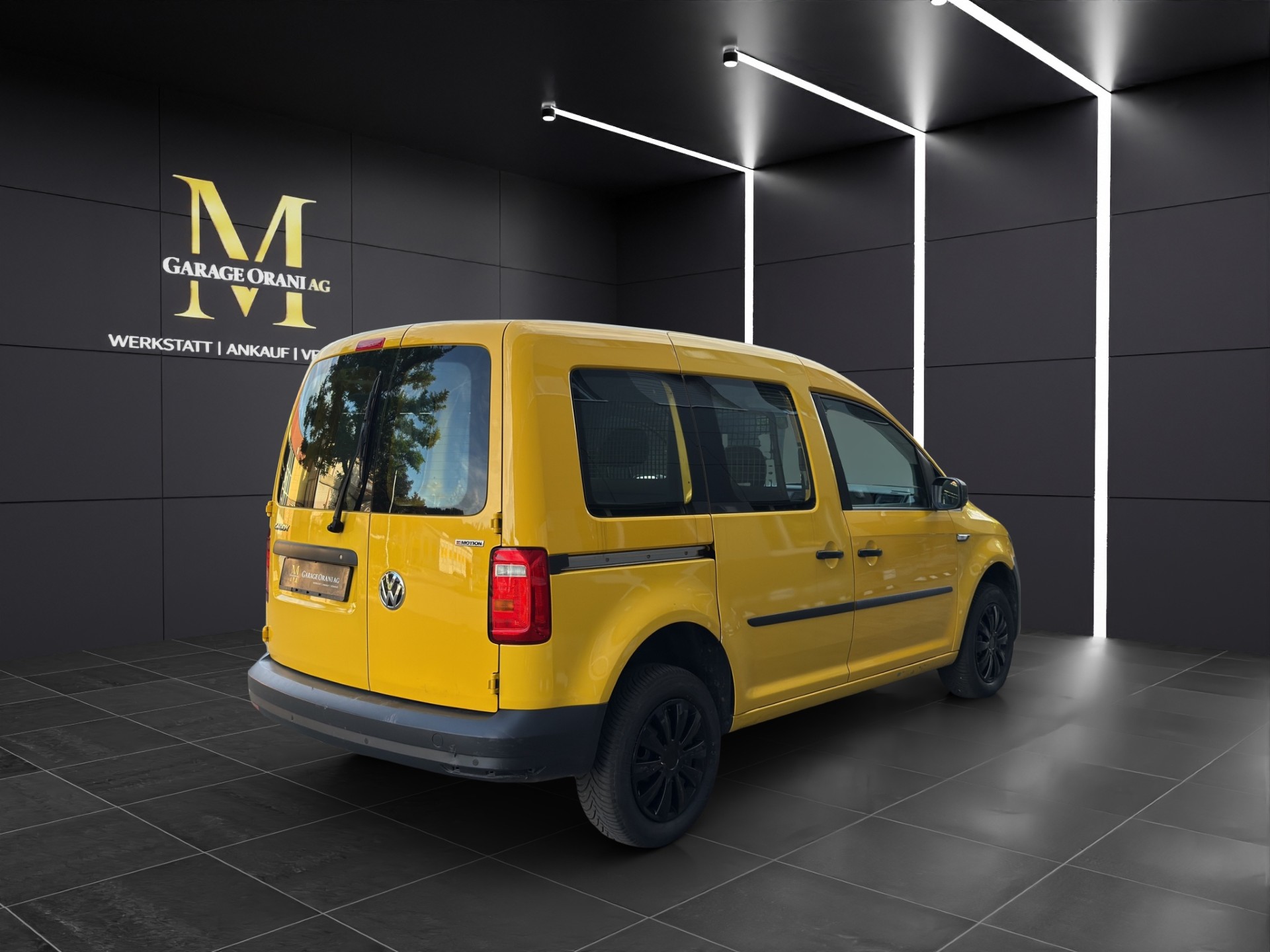 VW Caddy 2.0TDI 4Motion BlueMotion Technology-image-4