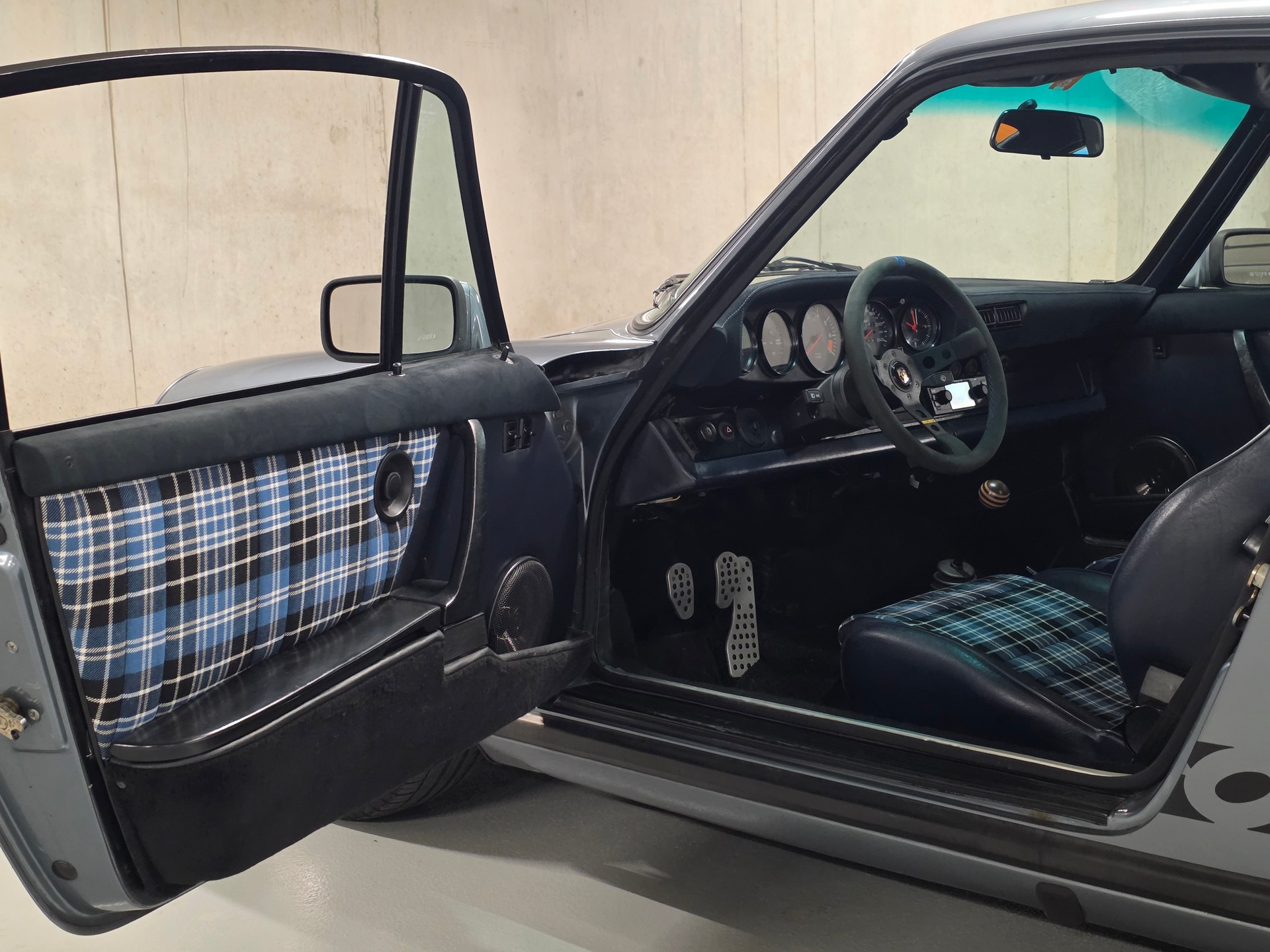 PORSCHE 911 SC-image-11