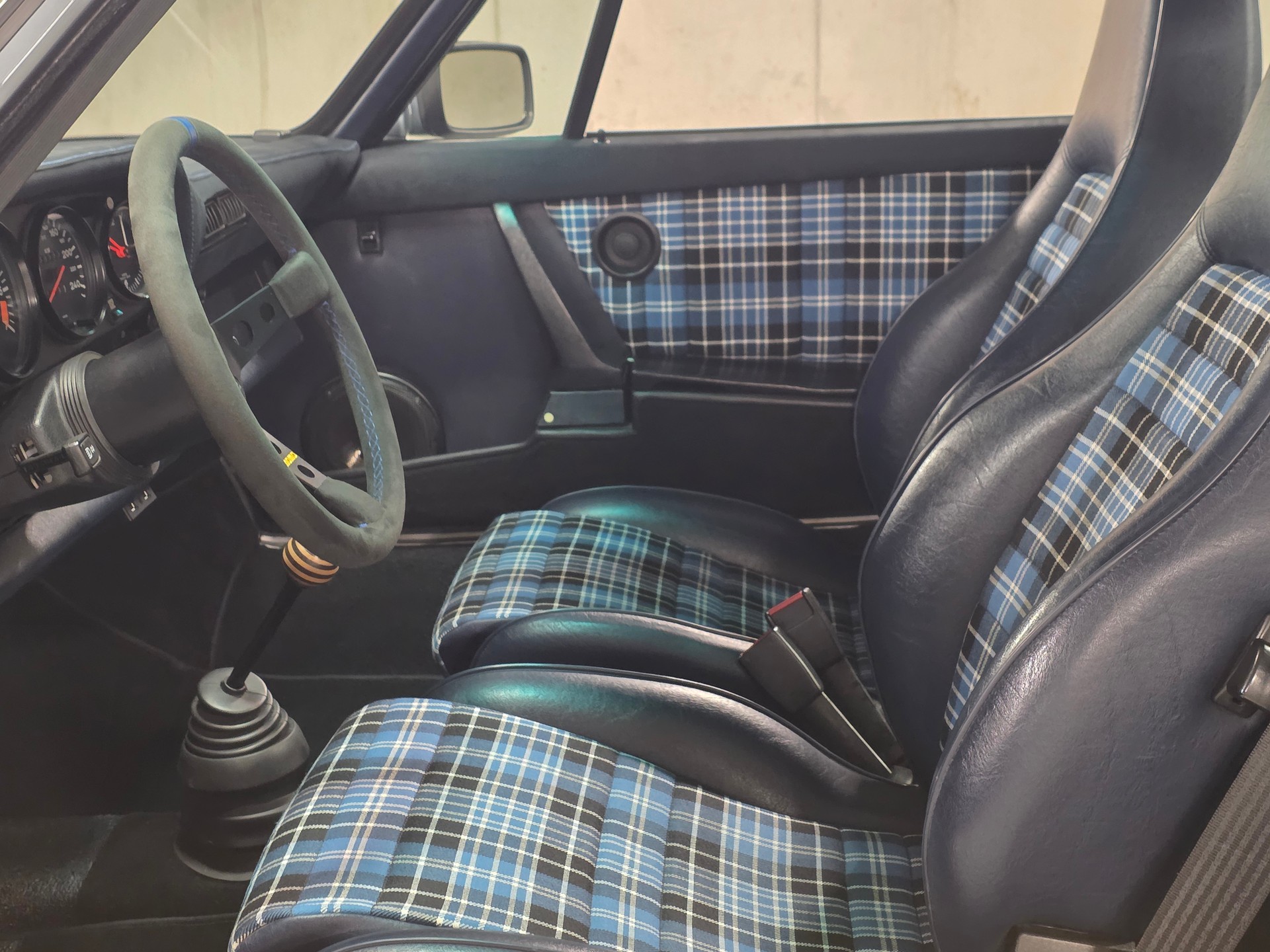 PORSCHE 911 SC-image-9