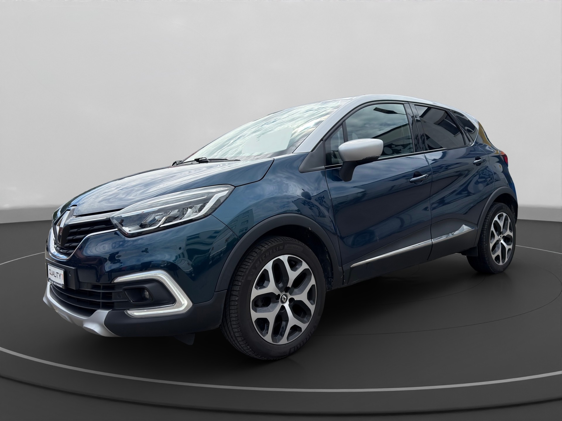 RENAULT Captur 1.2 T 16V Initiale Paris EDC
