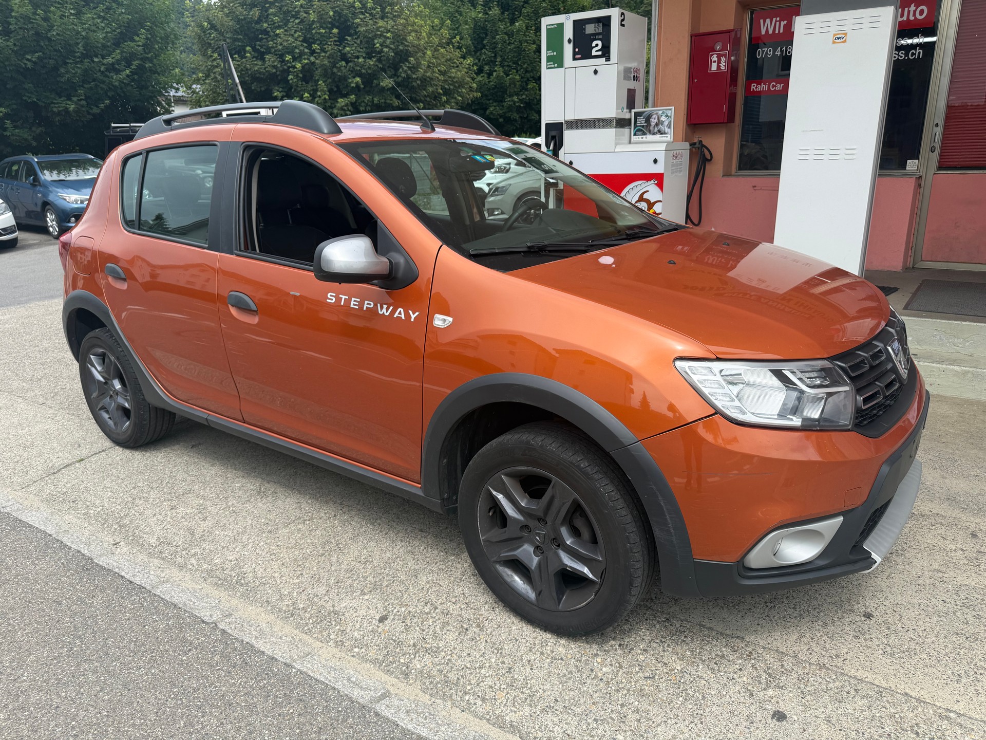 DACIA Sandero Tce 90 Stepway Lauréate Automatic-showroom-element-2