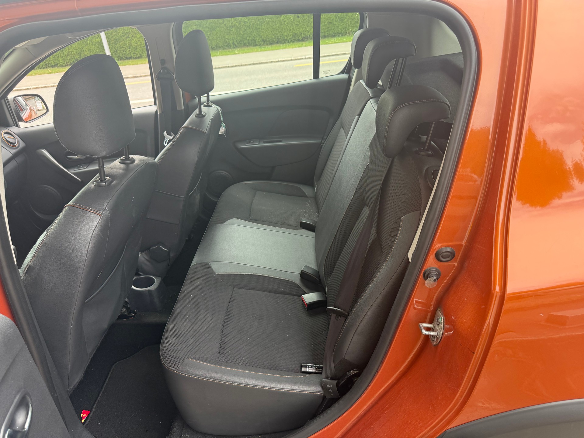 DACIA Sandero Tce 90 Stepway Lauréate Automatic-image-5