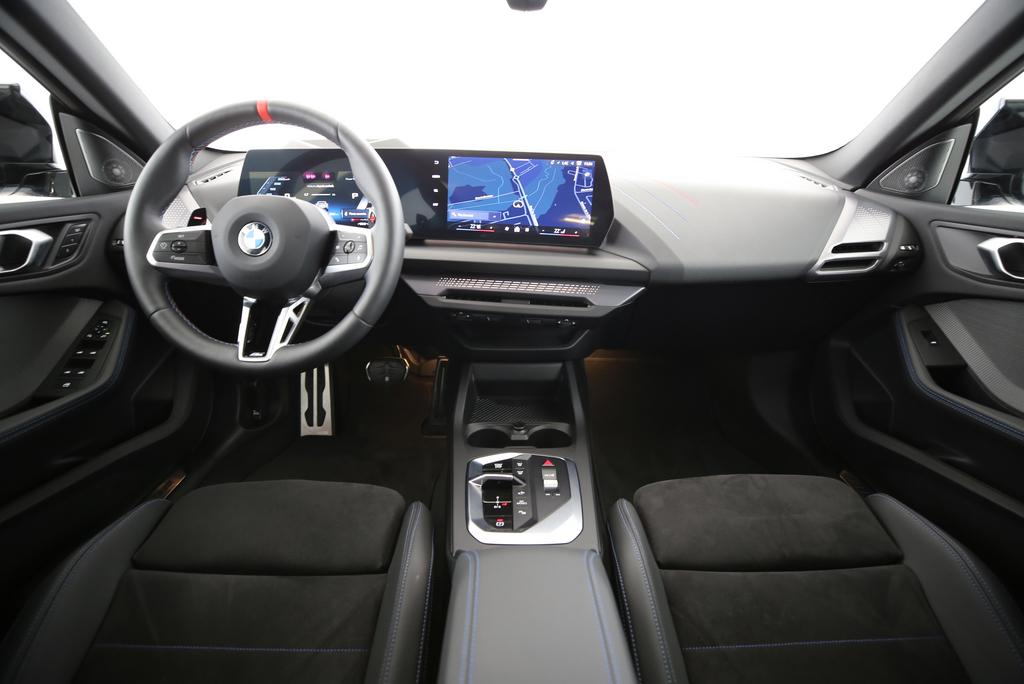 BMW M235i xDrive Gran Coupé-showroom-element-3
