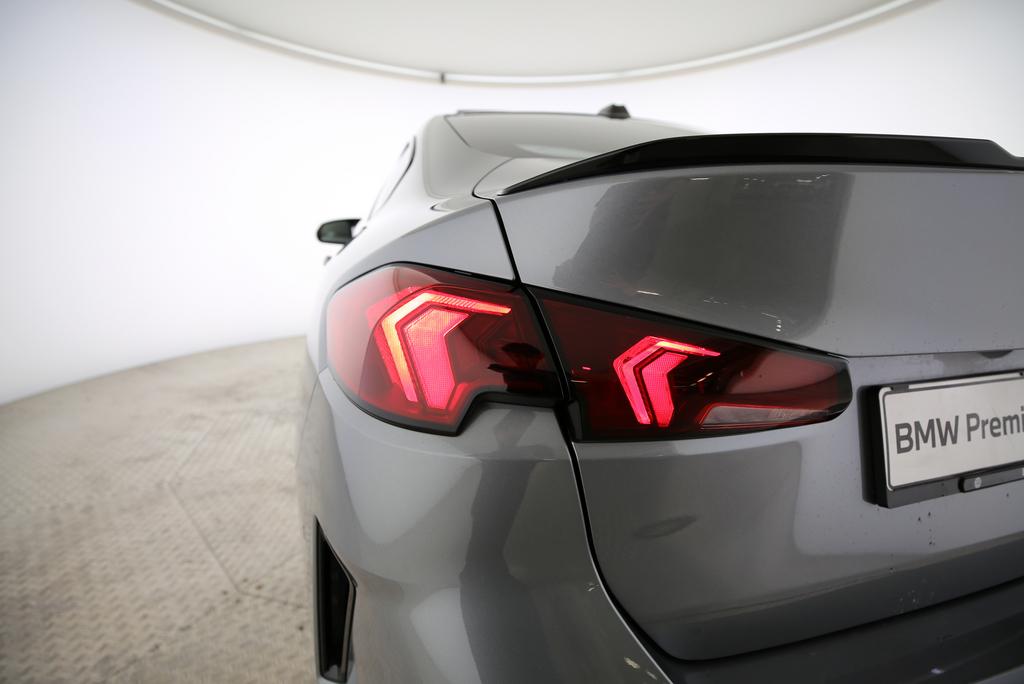 BMW M235i xDrive Gran Coupé-image-17