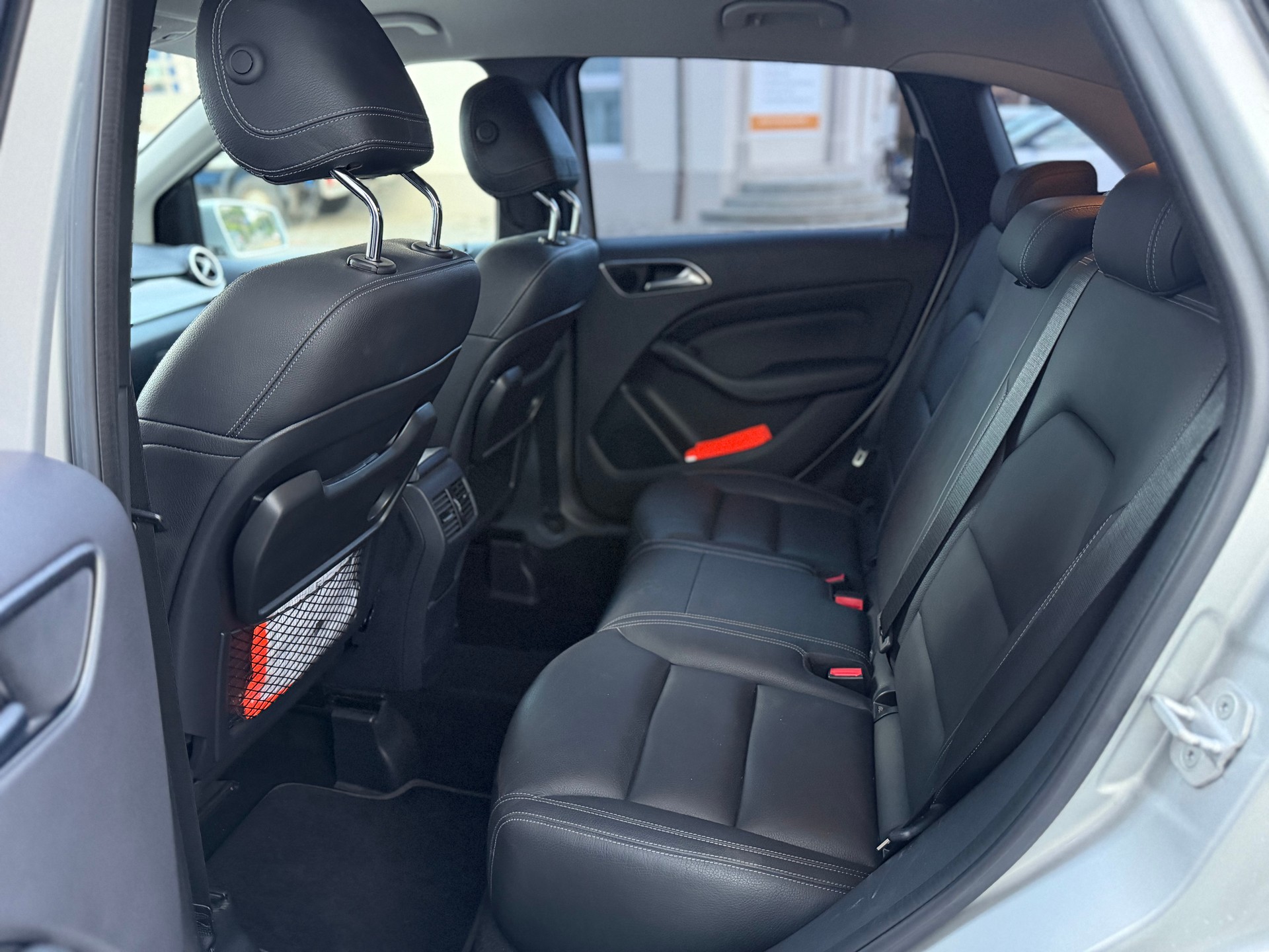 MERCEDES-BENZ B 200 CDI AMG Line 7G-DCT | LED | CH-Fahrzeug | Frisch MFK | Garantie | Nichtraucher-image-11