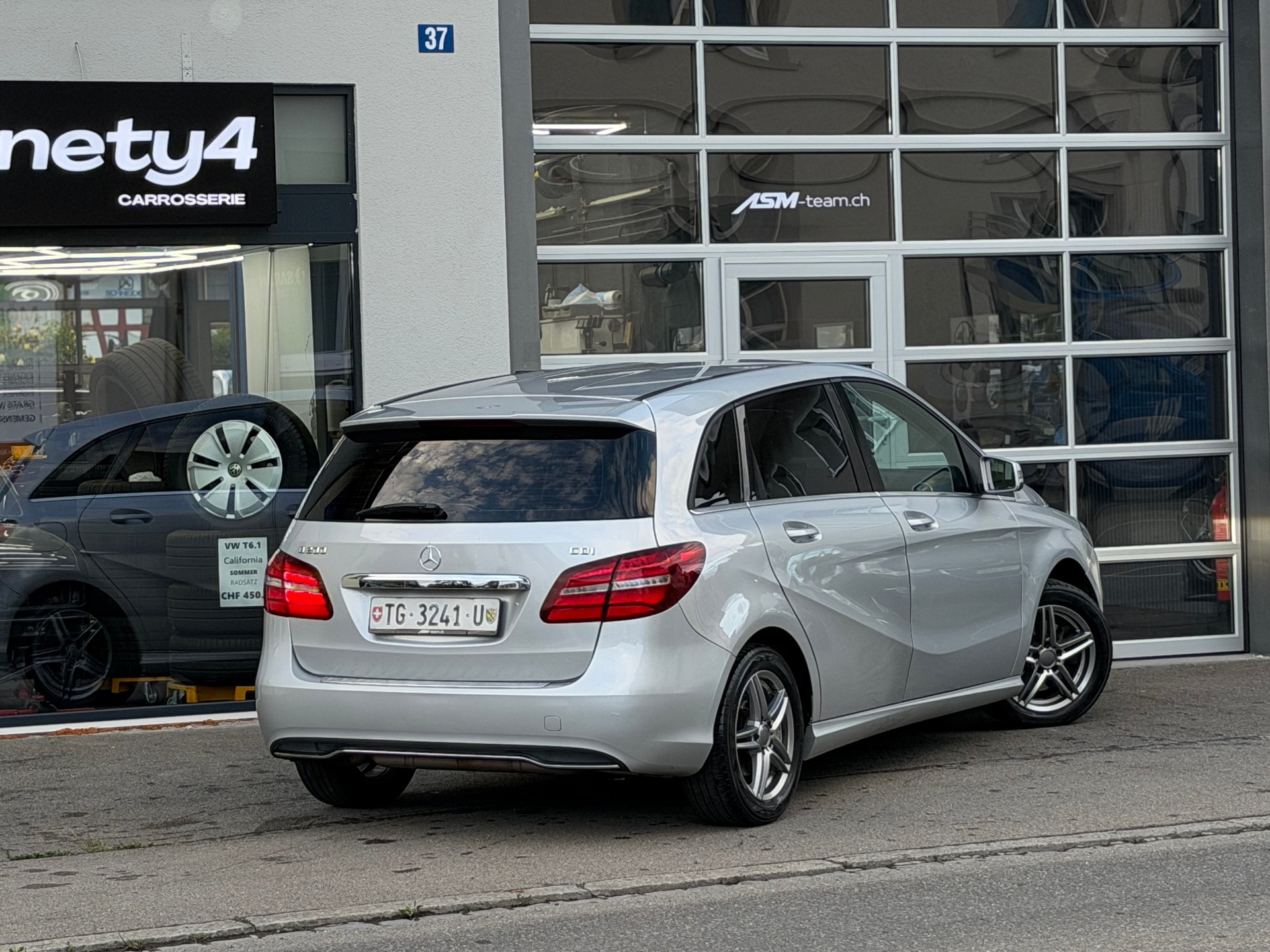MERCEDES-BENZ B 200 CDI AMG Line 7G-DCT | LED | CH-Fahrzeug | Frisch MFK | Garantie | Nichtraucher-image-2