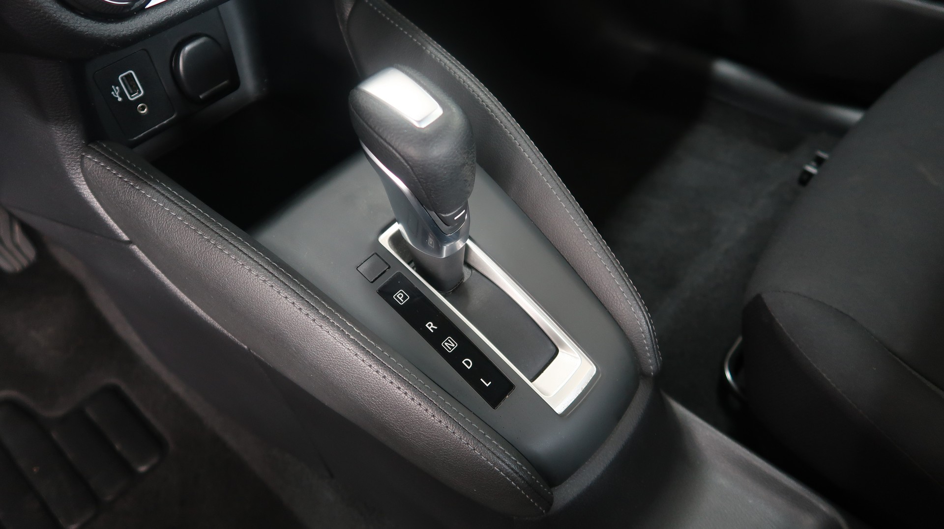 NISSAN Micra IG-T Xtronic / CH / GARANTIE / AUTOMATIQUE-image-15
