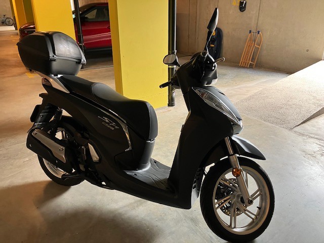 HONDA SH 300 i ABS-image-1