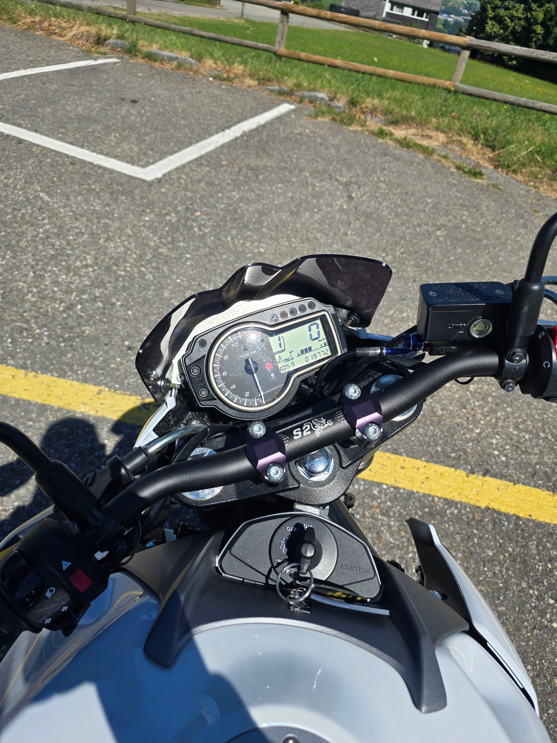SUZUKI GSR 750 ABS Freegun-image-8