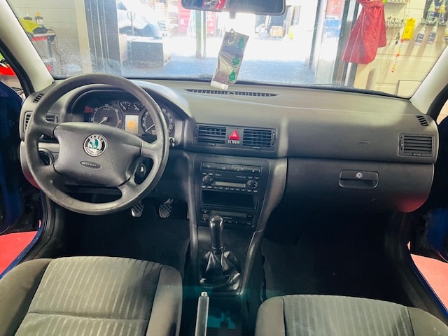SKODA Octavia 1.9 TDI Tour-image-12
