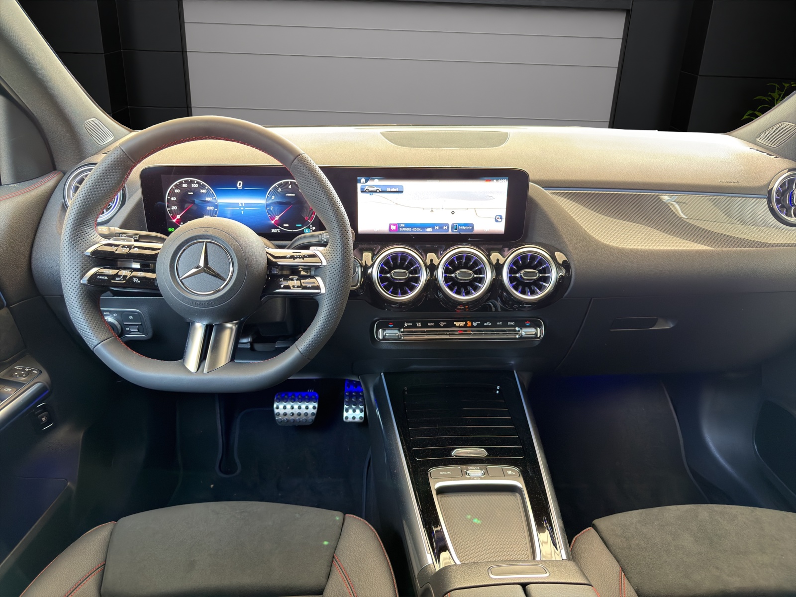 MERCEDES-BENZ GLA 220 4Matic 8G-DCT-image-8