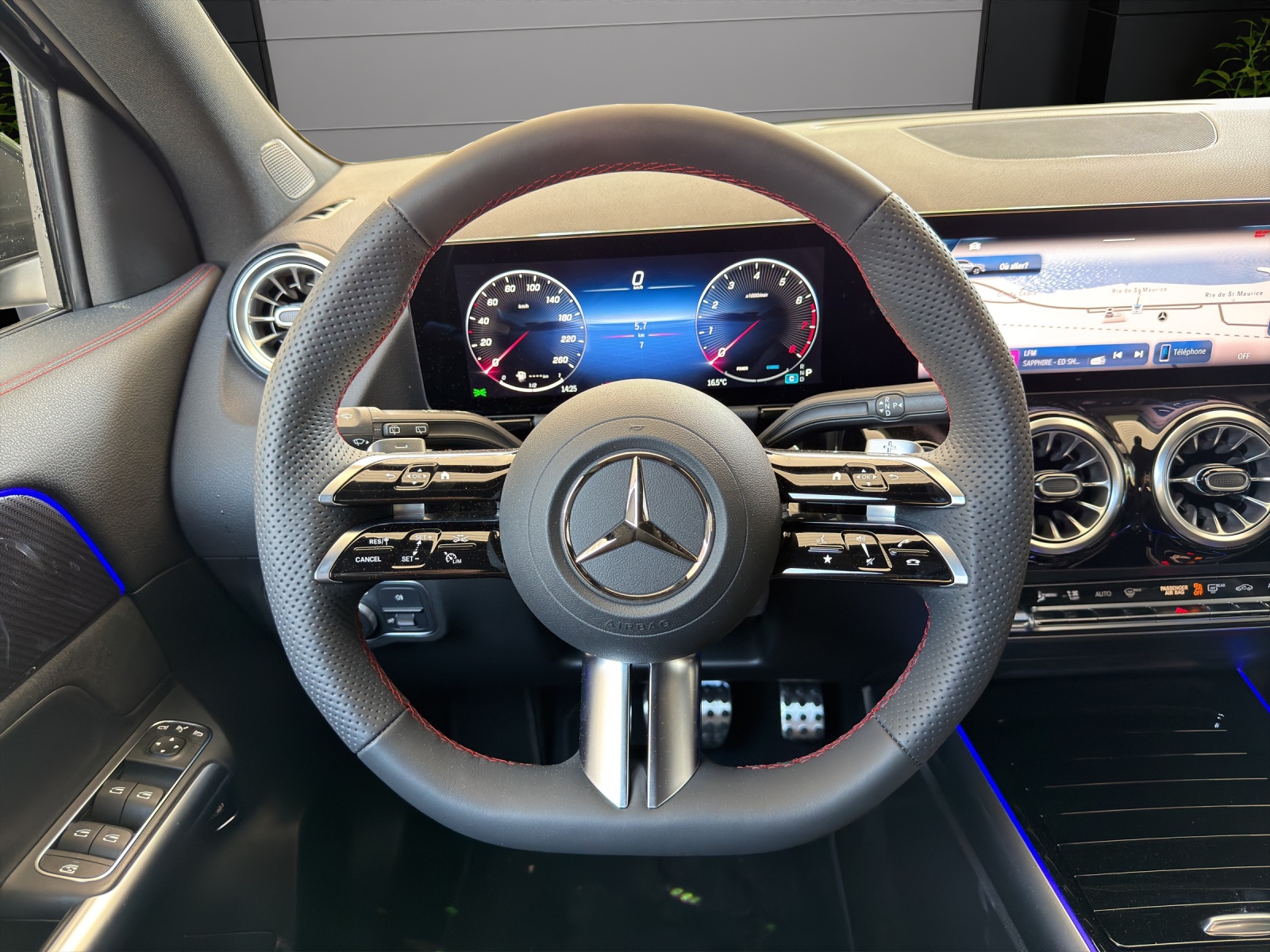 MERCEDES-BENZ GLA 220 4Matic 8G-DCT-image-10